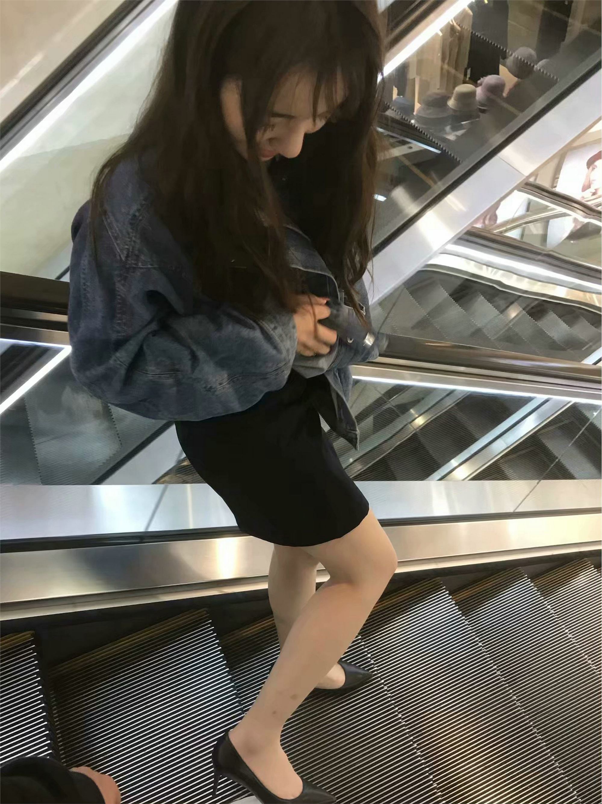 上大校花SI足美腿 气质优雅