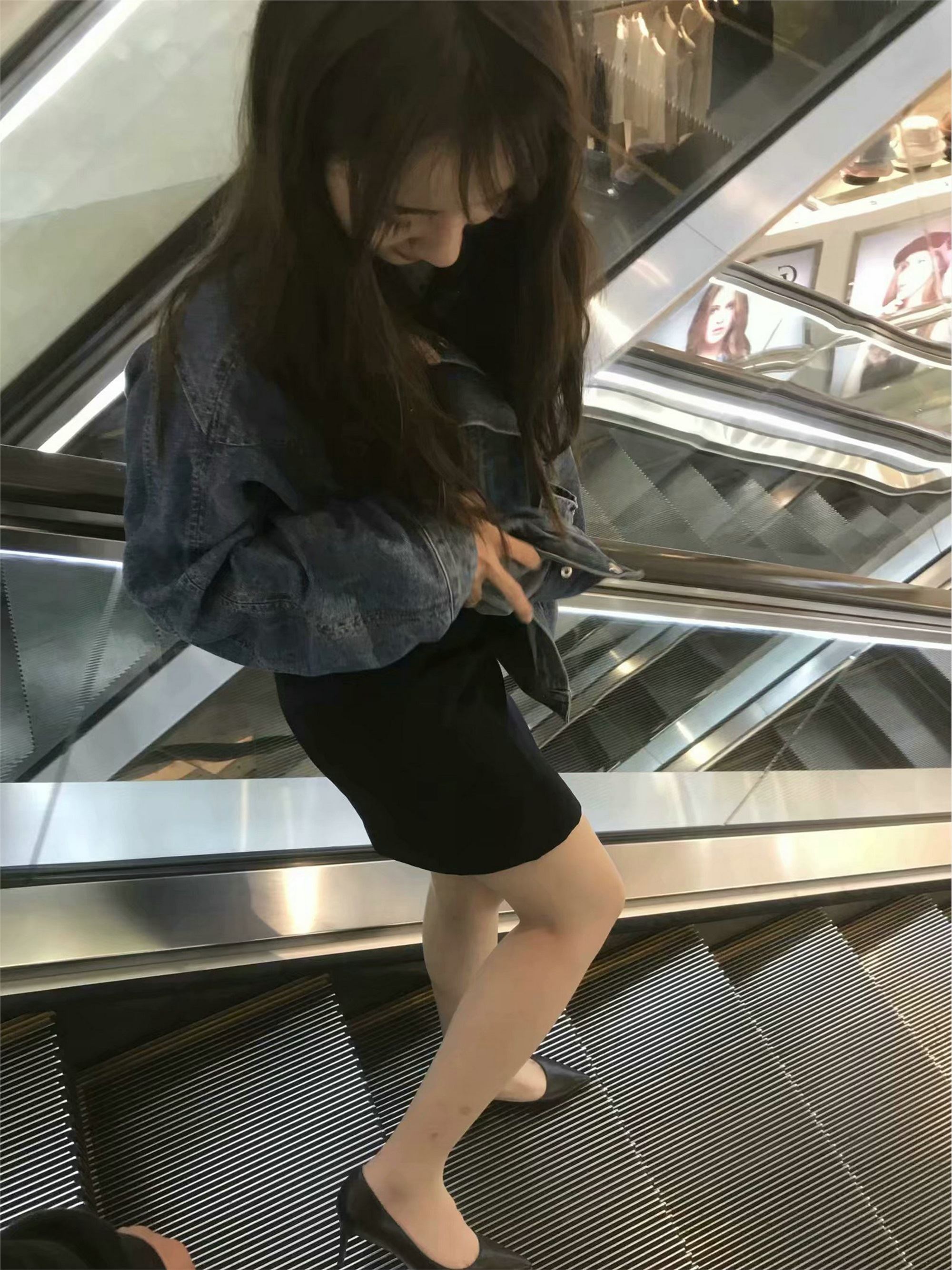 上大校花SI足美腿 气质优雅