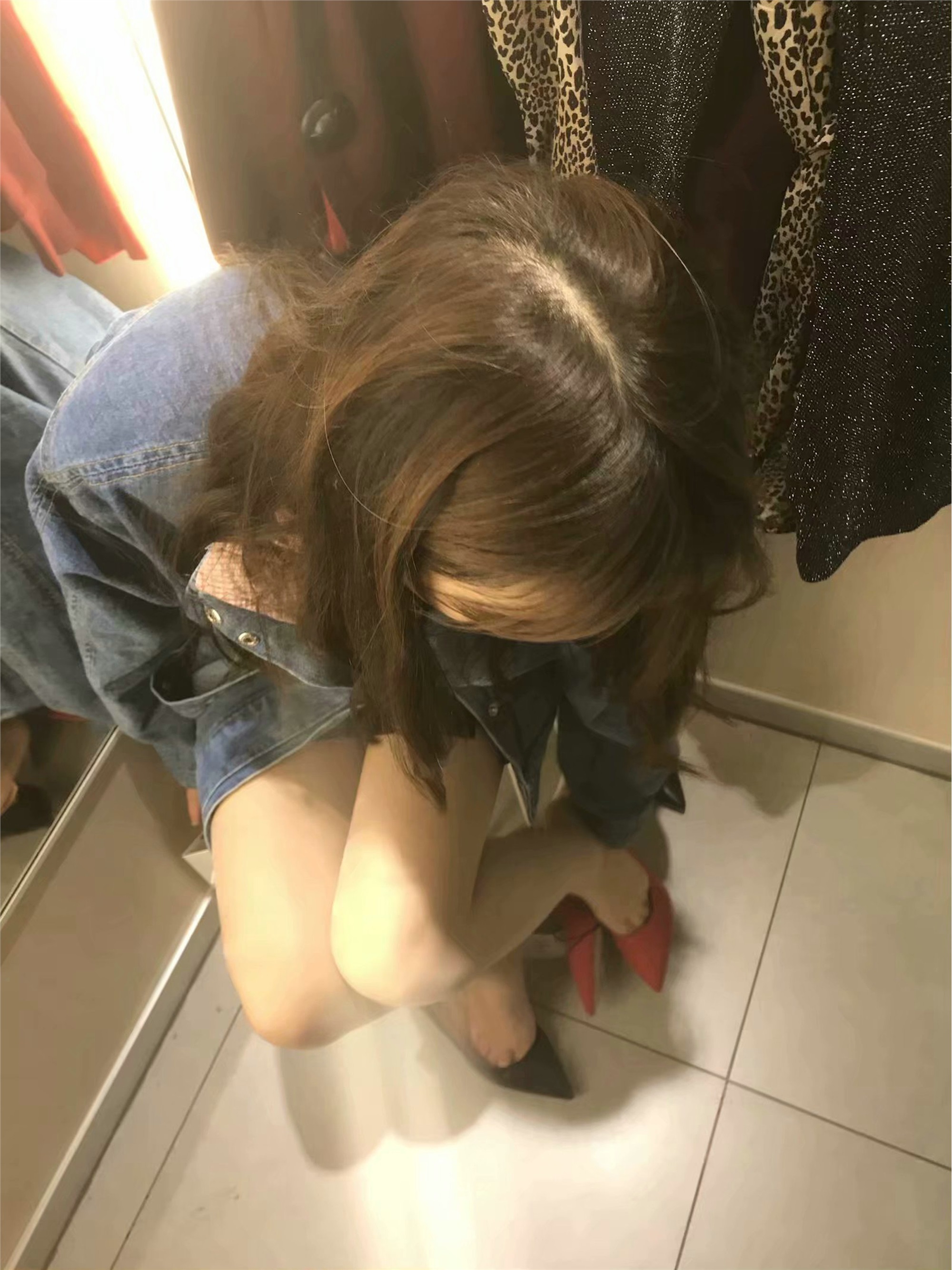 上大校花SI足美腿 气质优雅