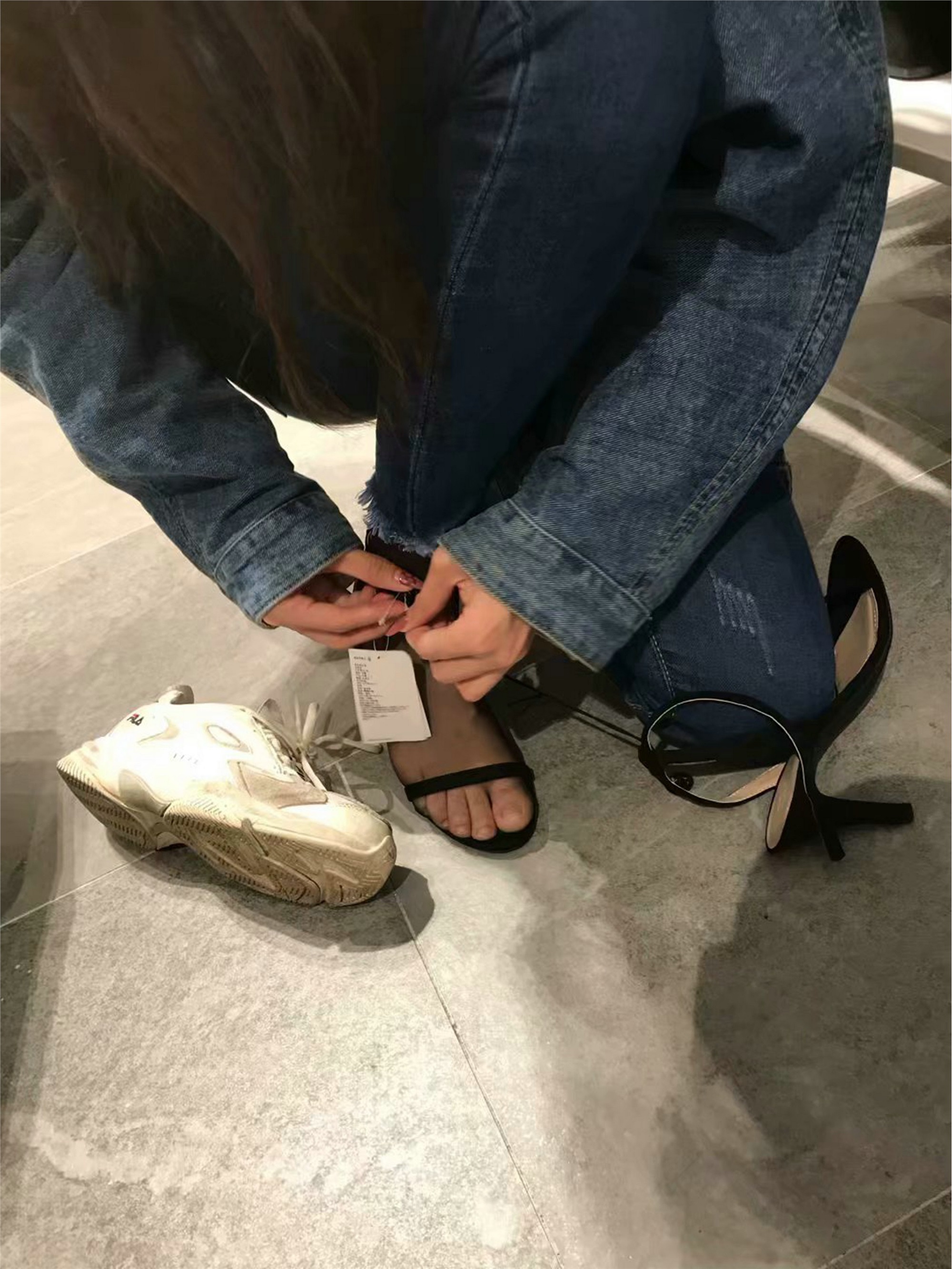 上大校花SI足美腿 气质优雅