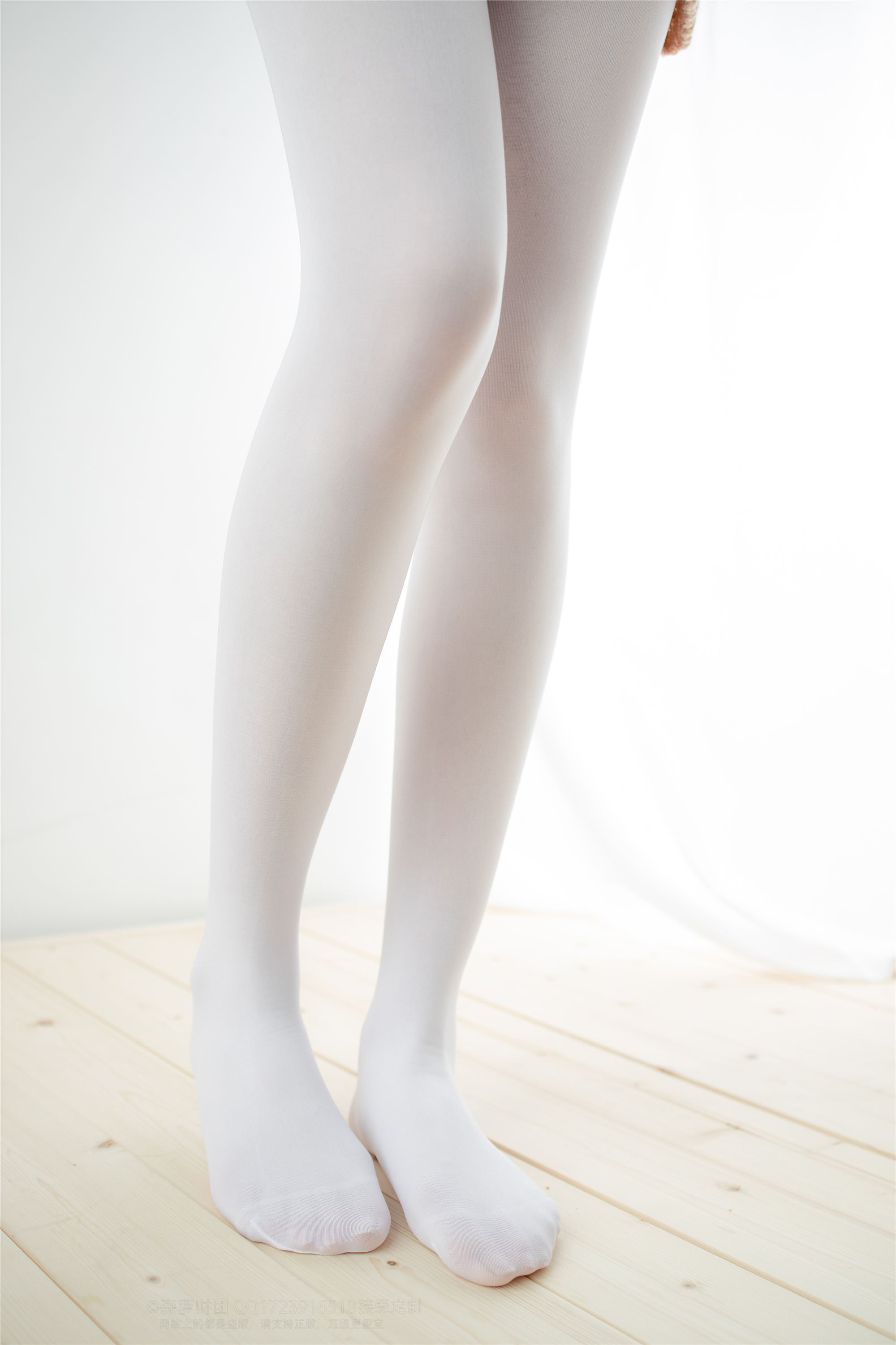 森萝财团萝莉丝足写真 LOVEPLUS-004