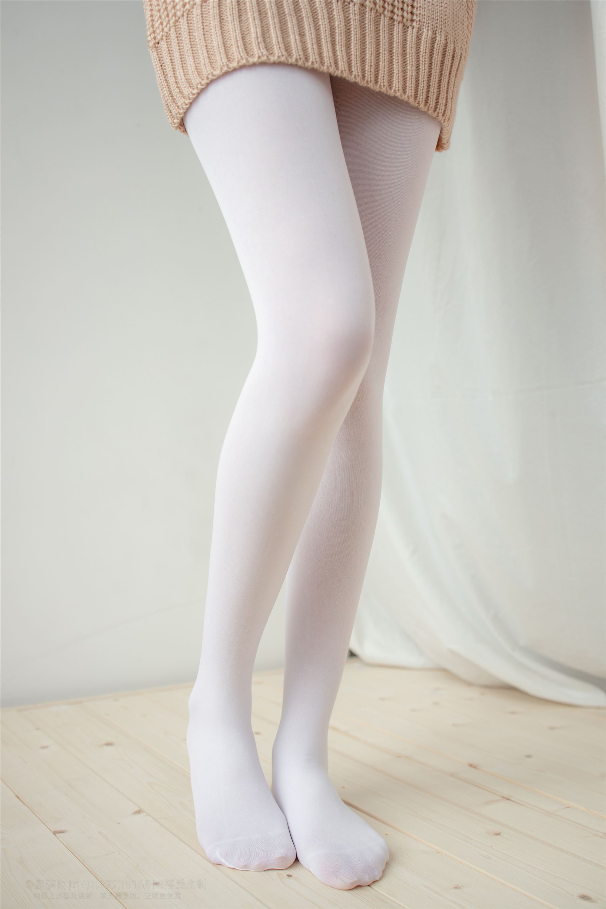 森萝财团萝莉丝足写真 LOVEPLUS-004