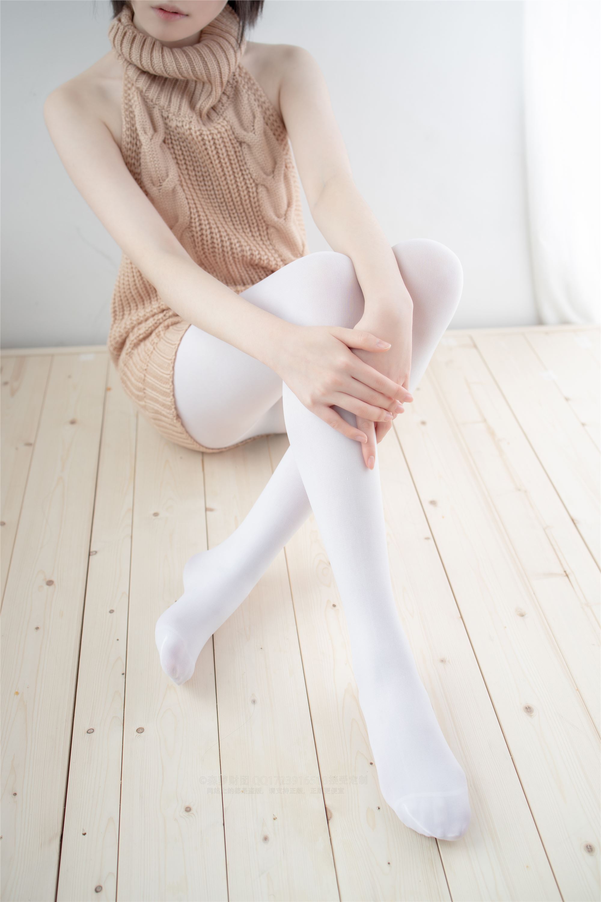 森萝财团萝莉丝足写真 LOVEPLUS-004