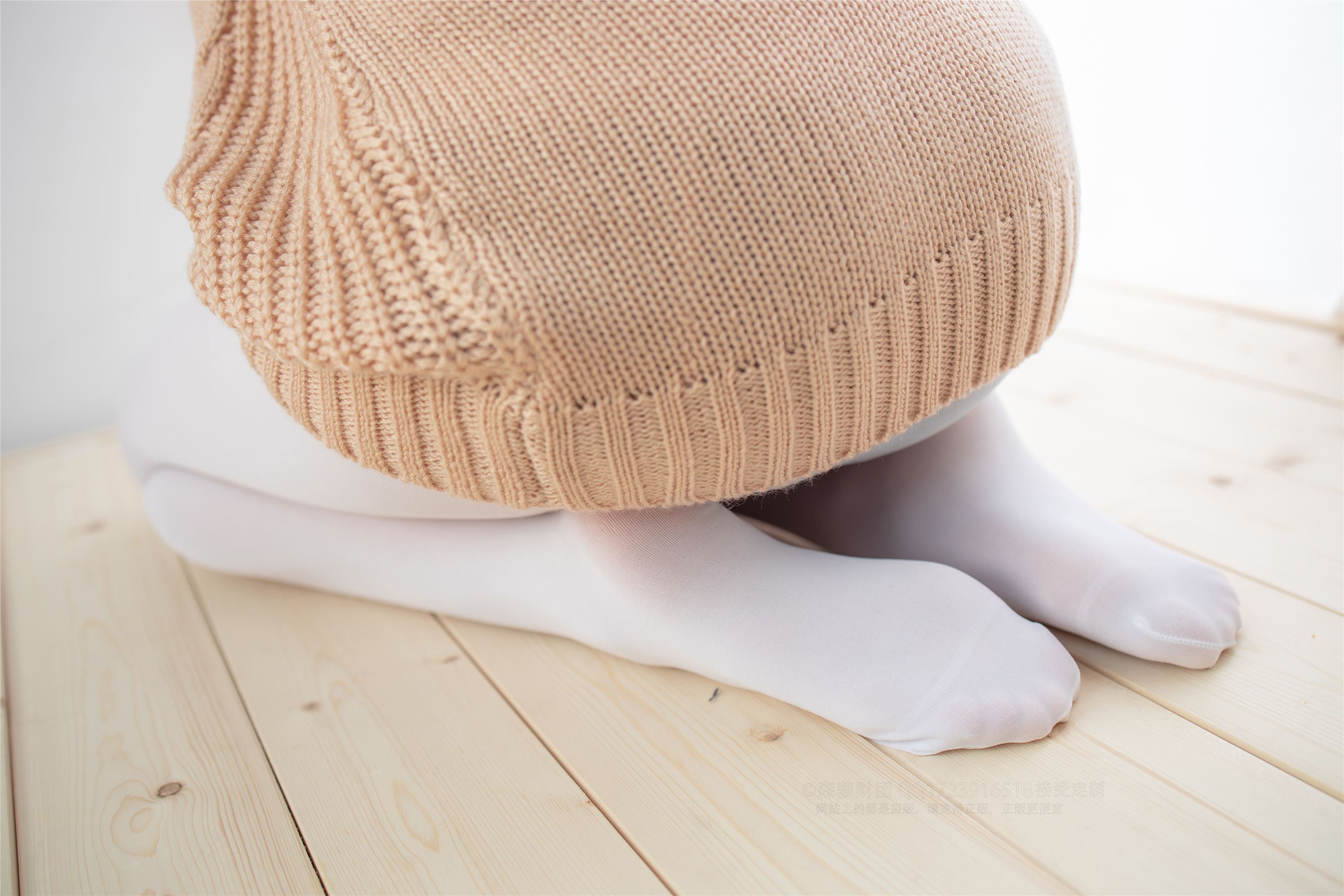 森萝财团萝莉丝足写真 LOVEPLUS-004