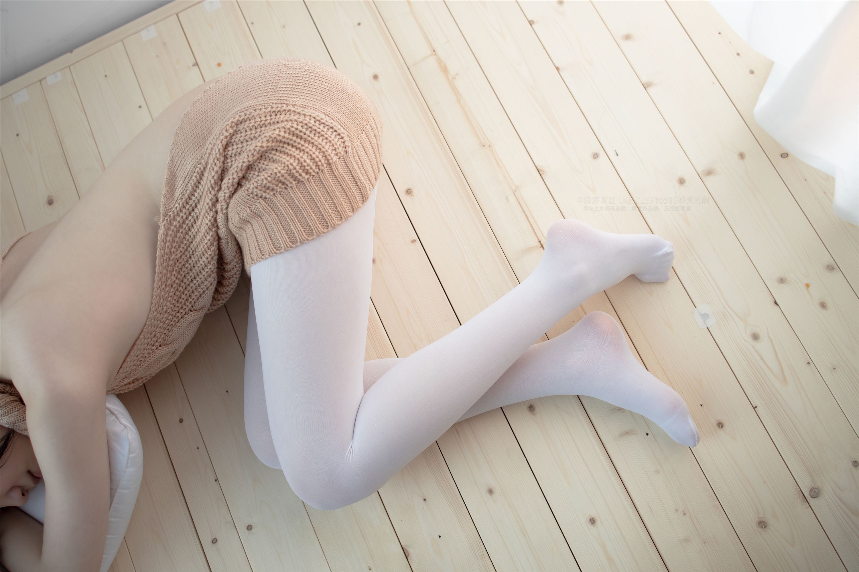 森萝财团萝莉丝足写真 LOVEPLUS-004