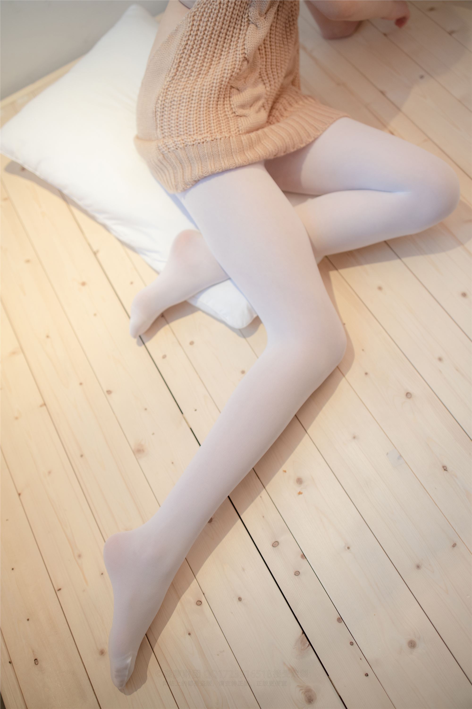 森萝财团萝莉丝足写真 LOVEPLUS-004