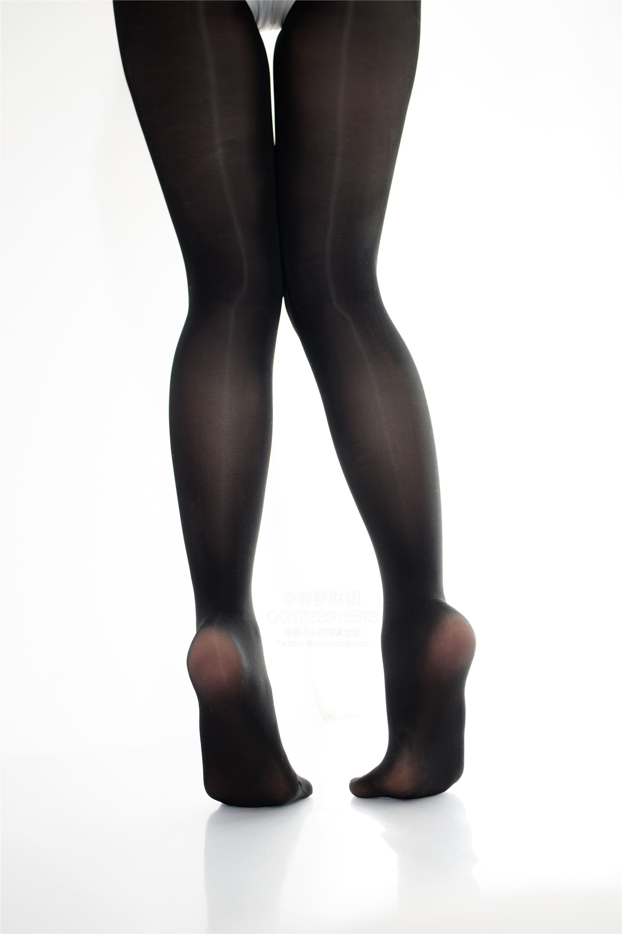 森萝财团萝莉丝足写真 X-058