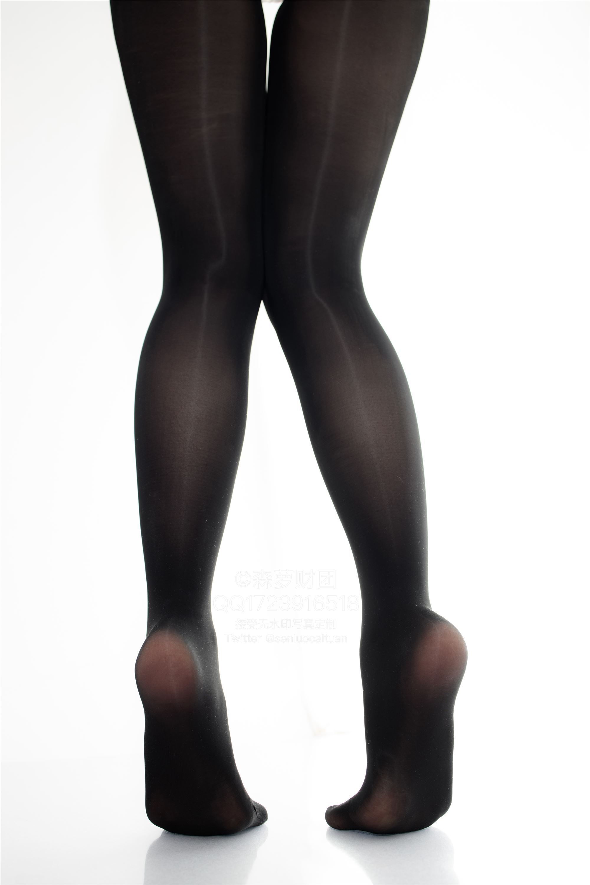 森萝财团萝莉丝足写真 X-058