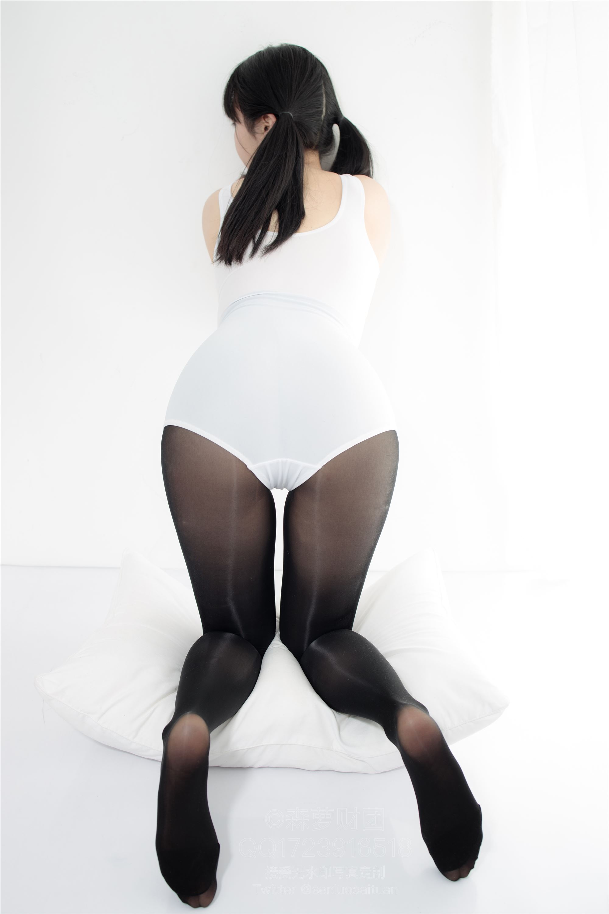 森萝财团萝莉丝足写真 X-058