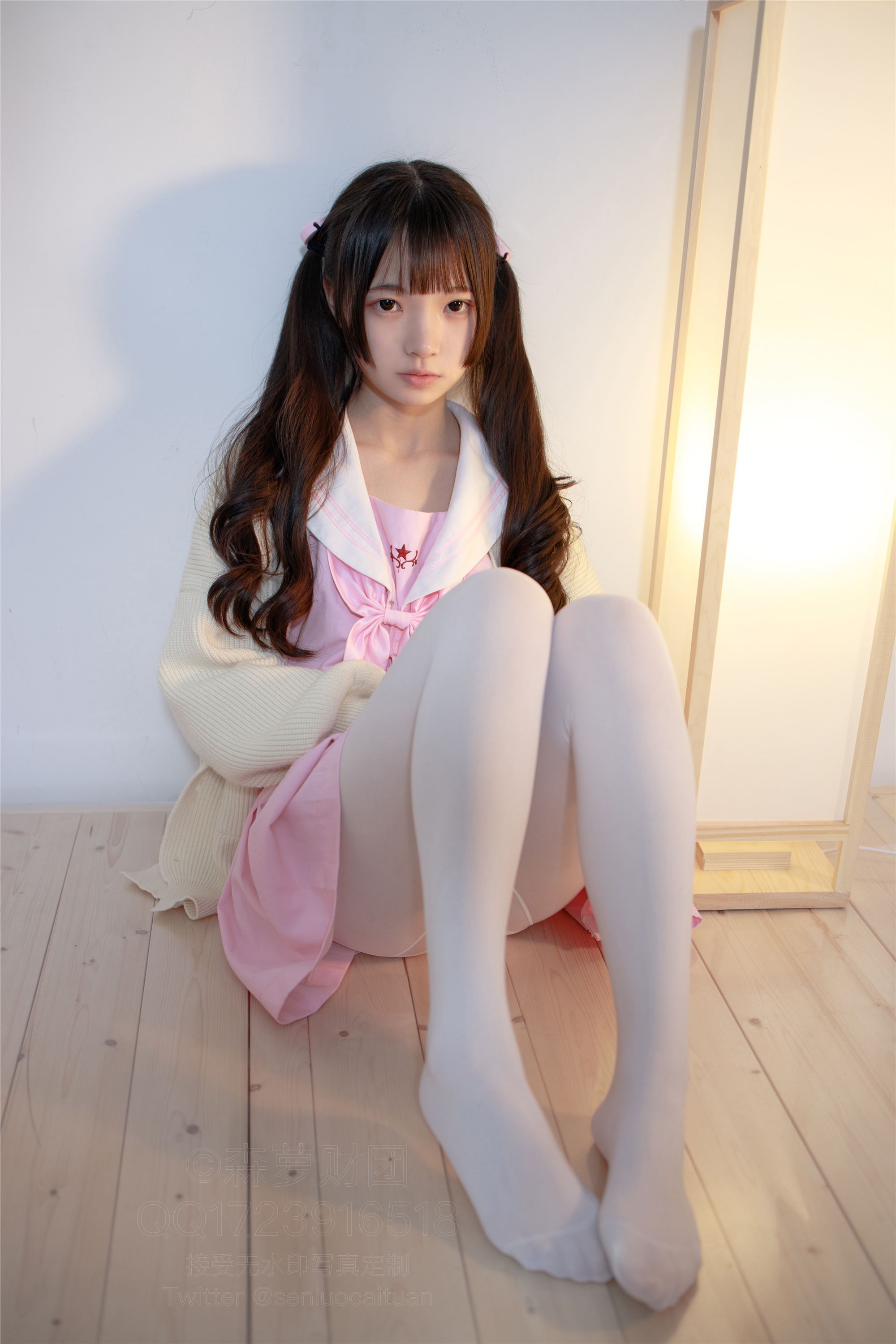 森萝财团萝莉丝足写真 X-059