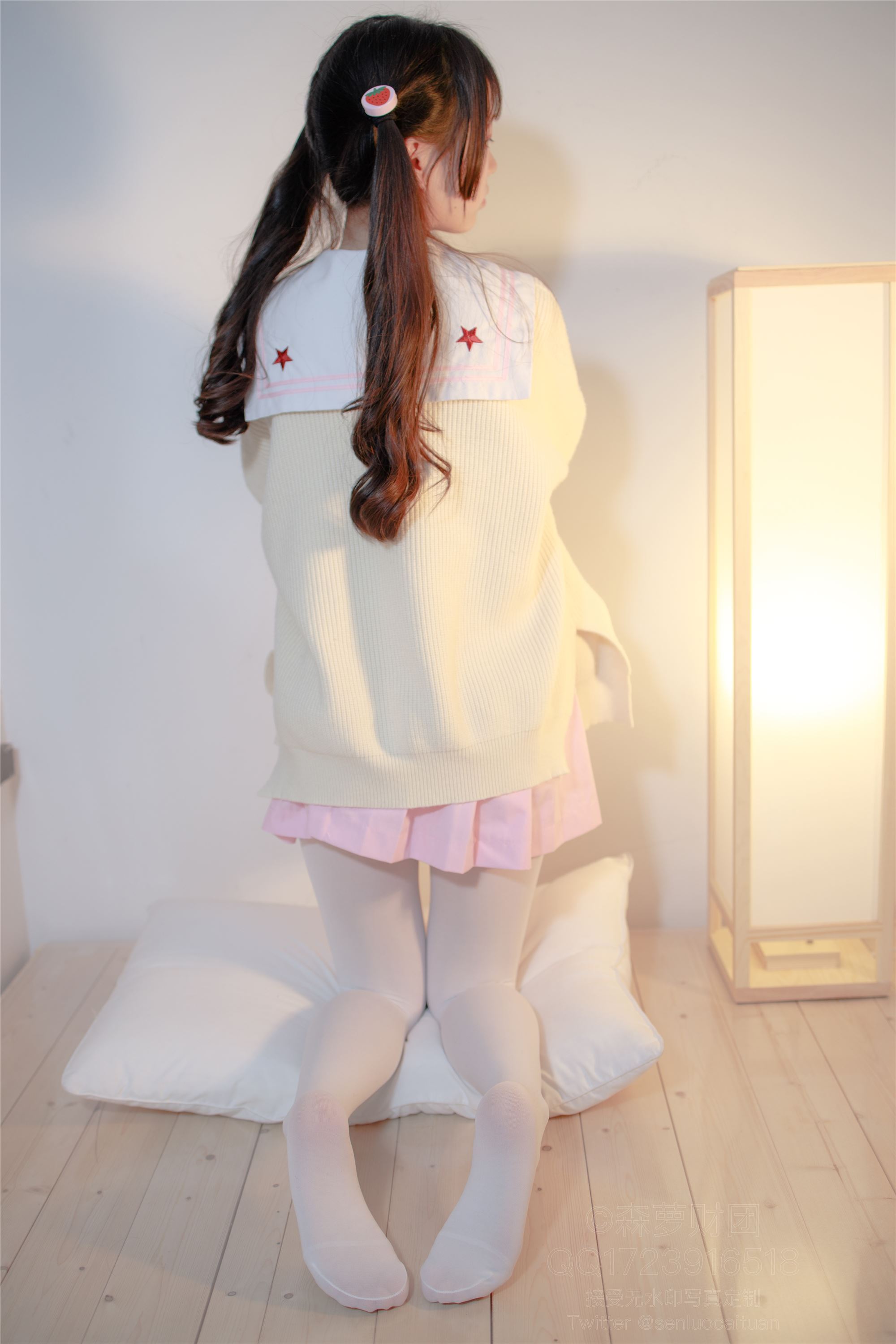 森萝财团萝莉丝足写真 X-059