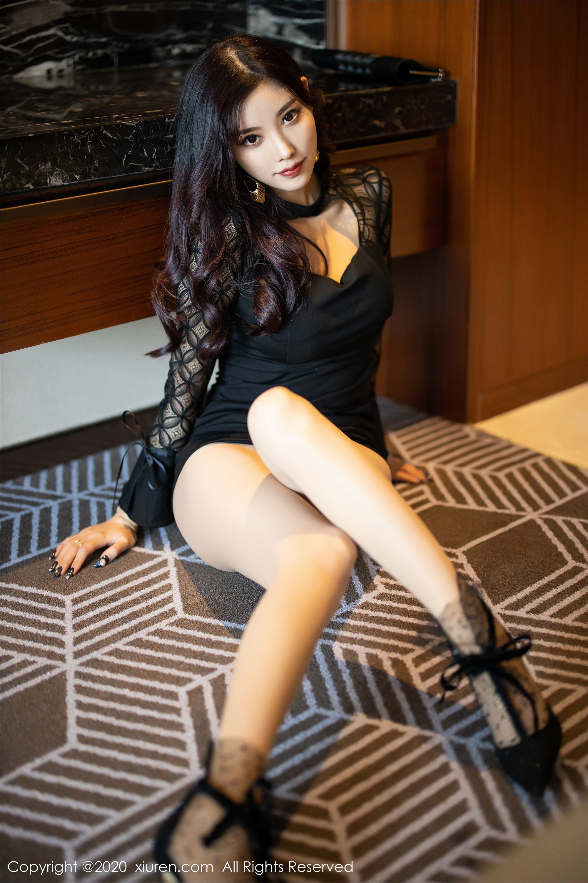 XIUREN秀人网 2020.04.08 No.2137 杨晨晨sugar