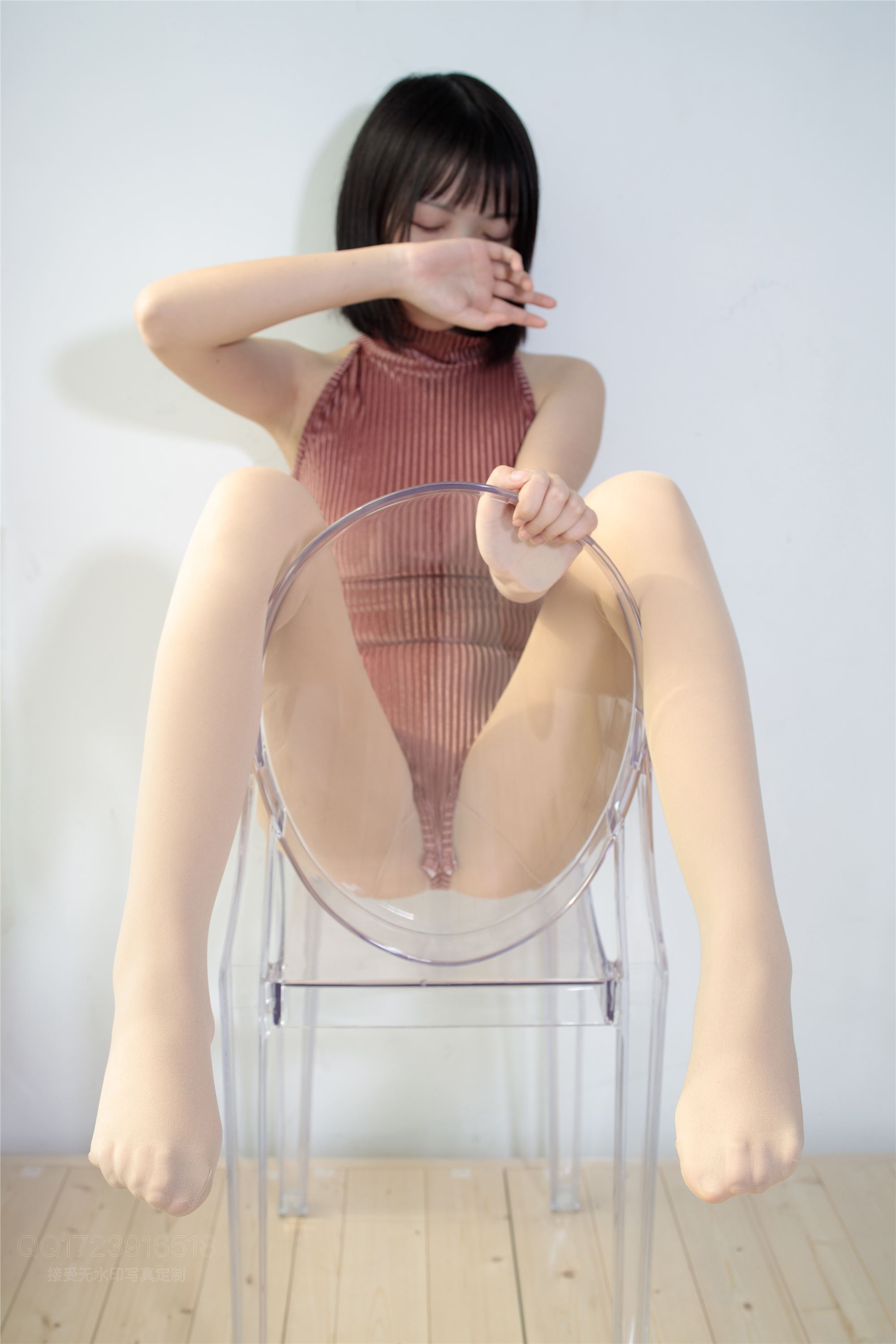 森萝财团萝莉丝足写真 X-060