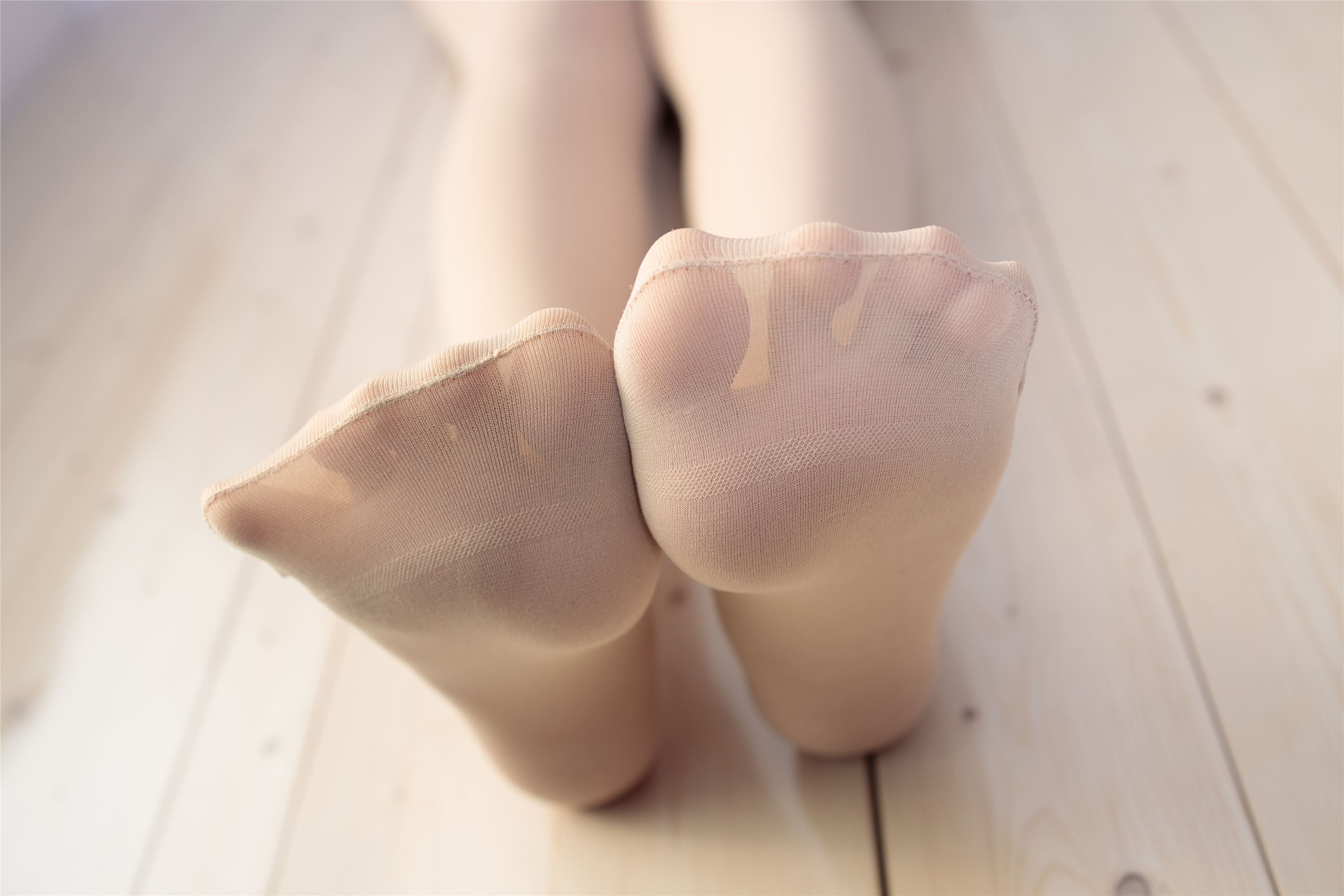 森萝财团萝莉丝足写真 X-060