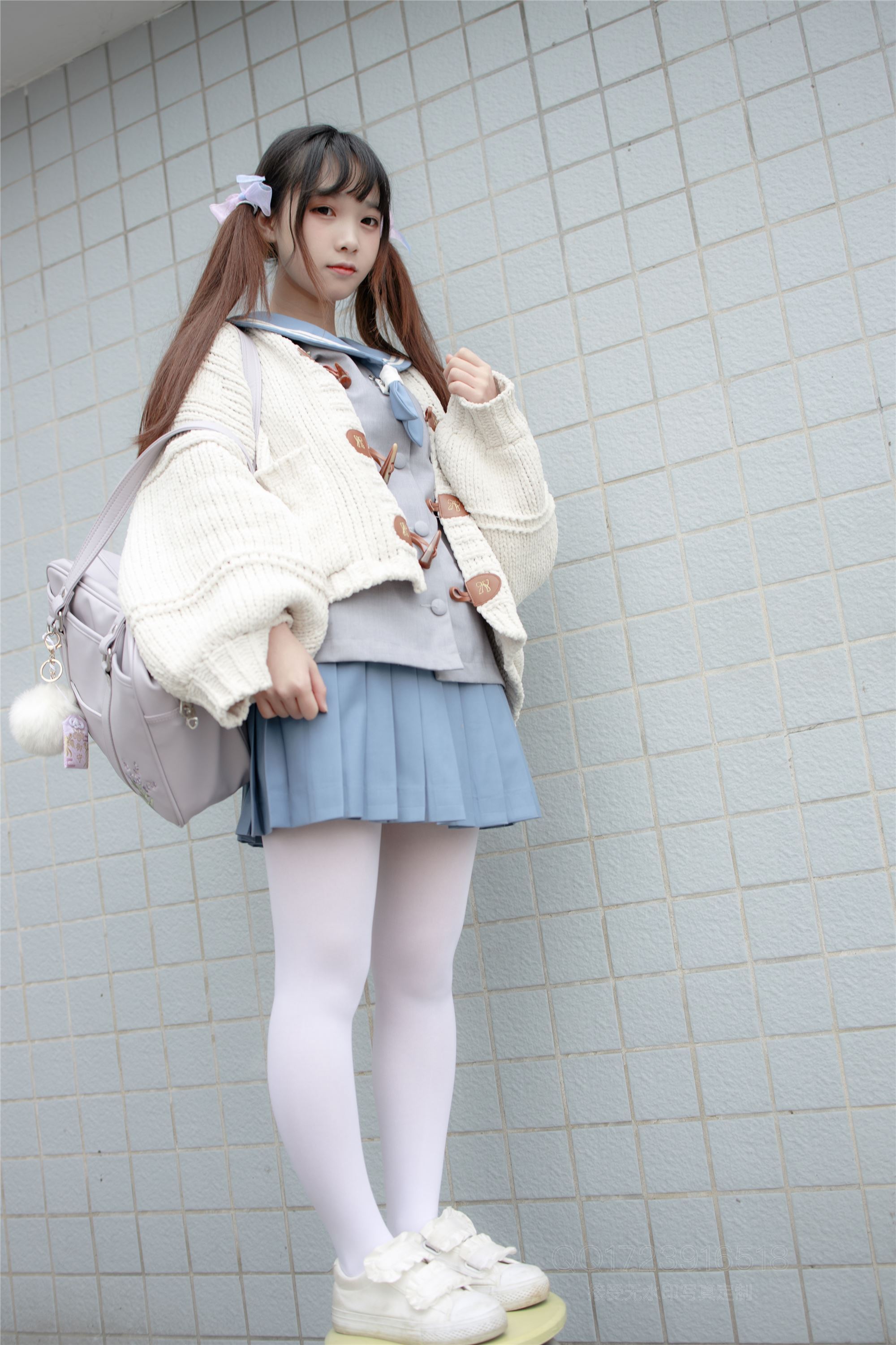 森萝财团萝莉丝足写真 X-061