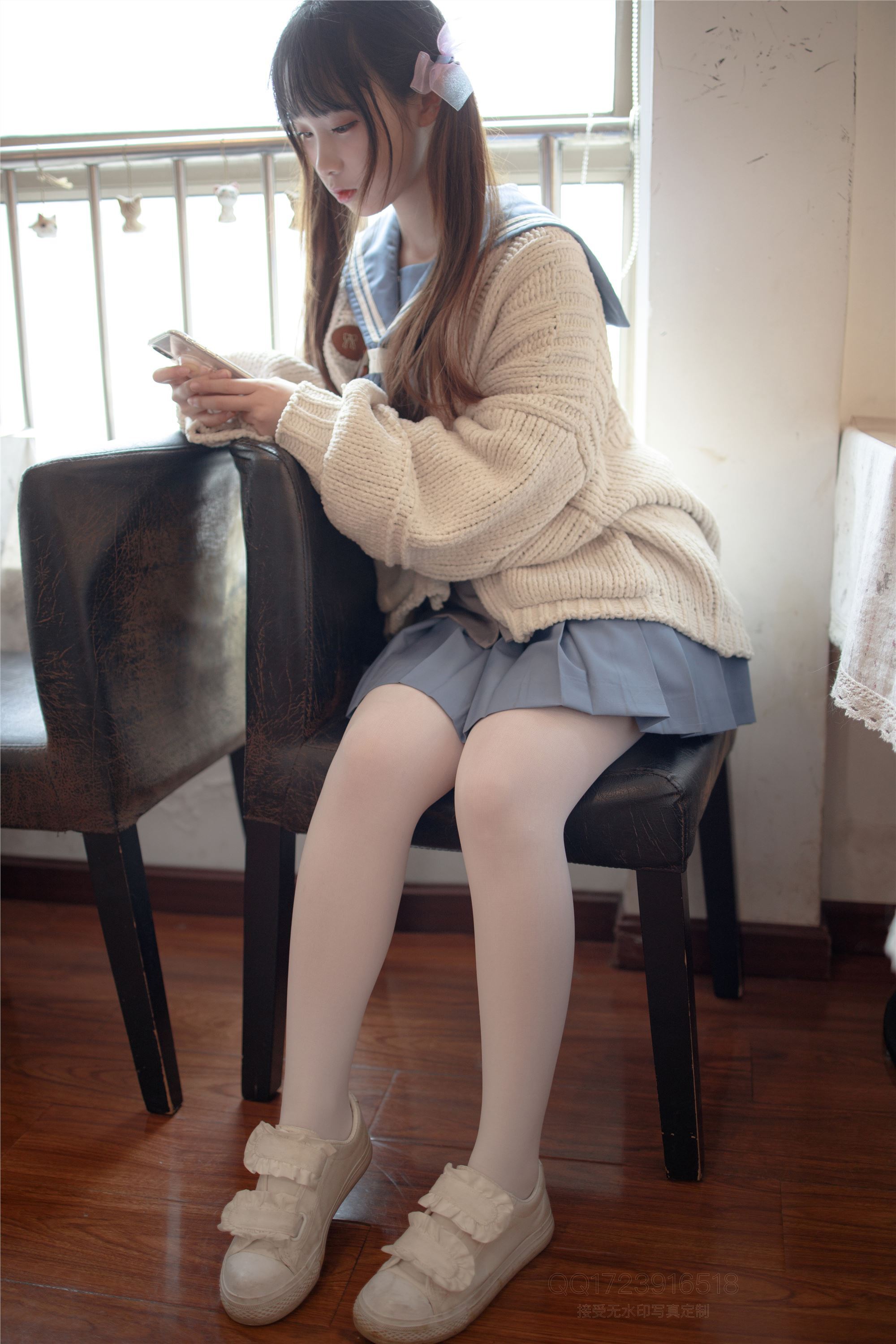 森萝财团萝莉丝足写真 X-061