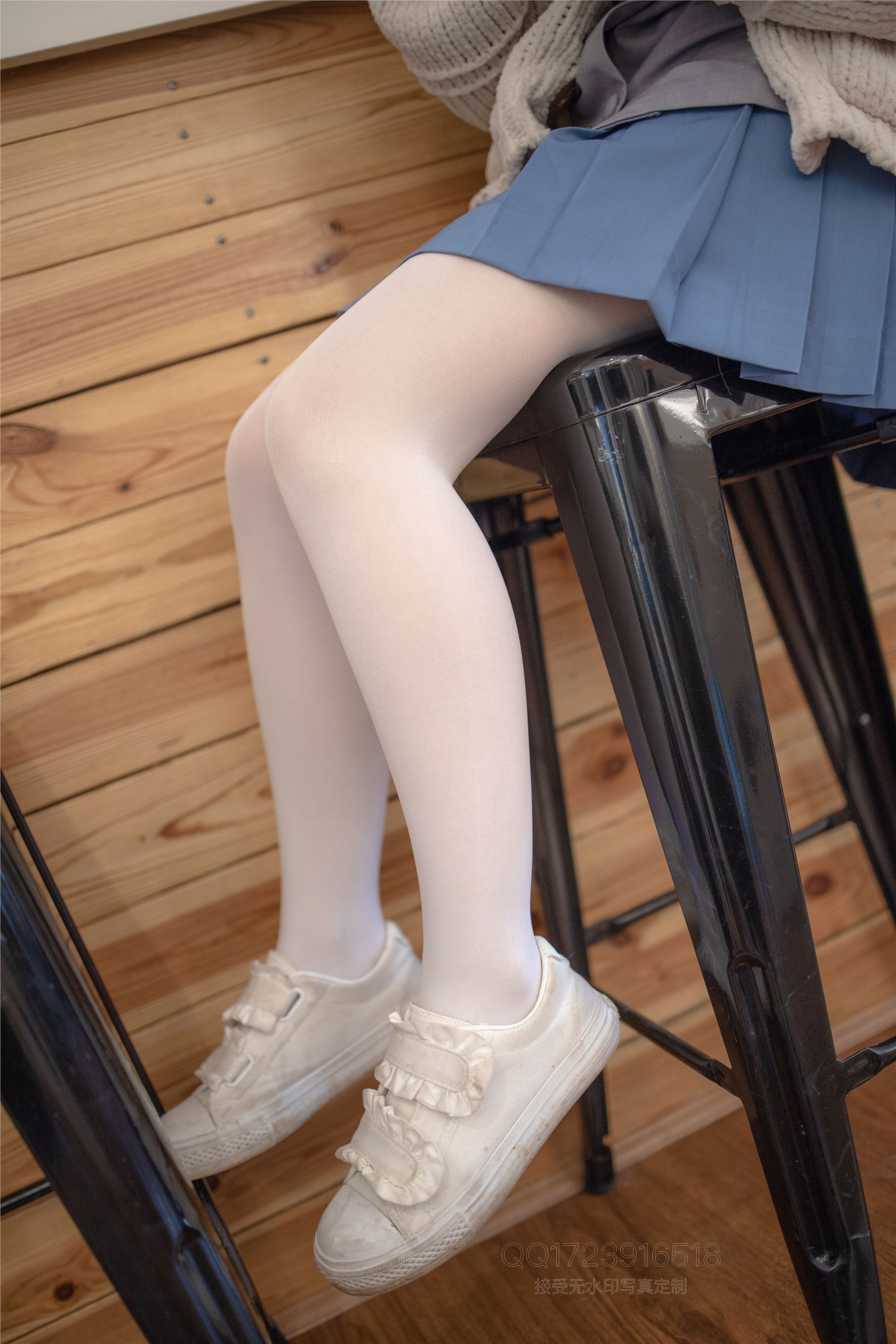 森萝财团萝莉丝足写真 X-061