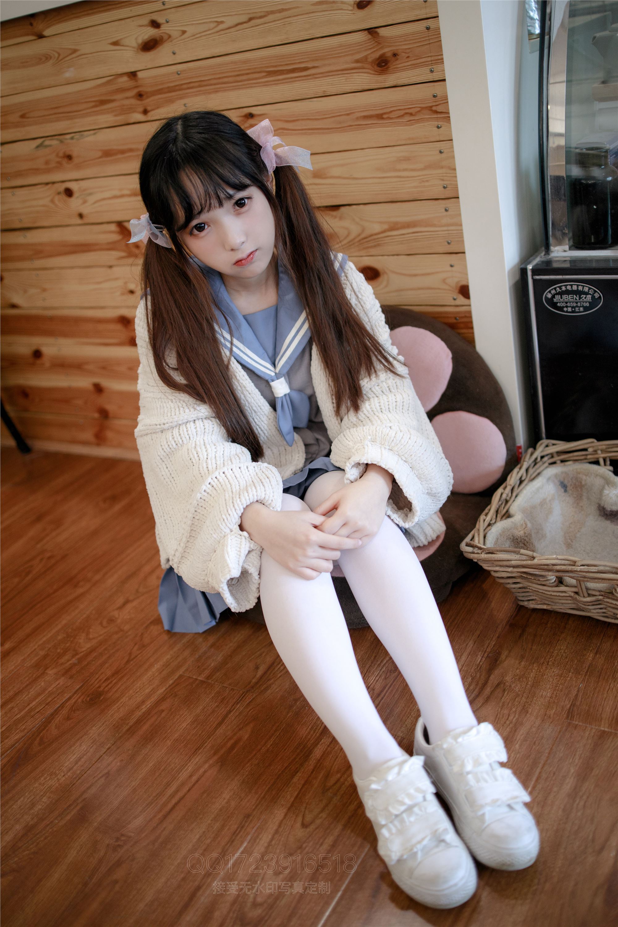 森萝财团萝莉丝足写真 X-061