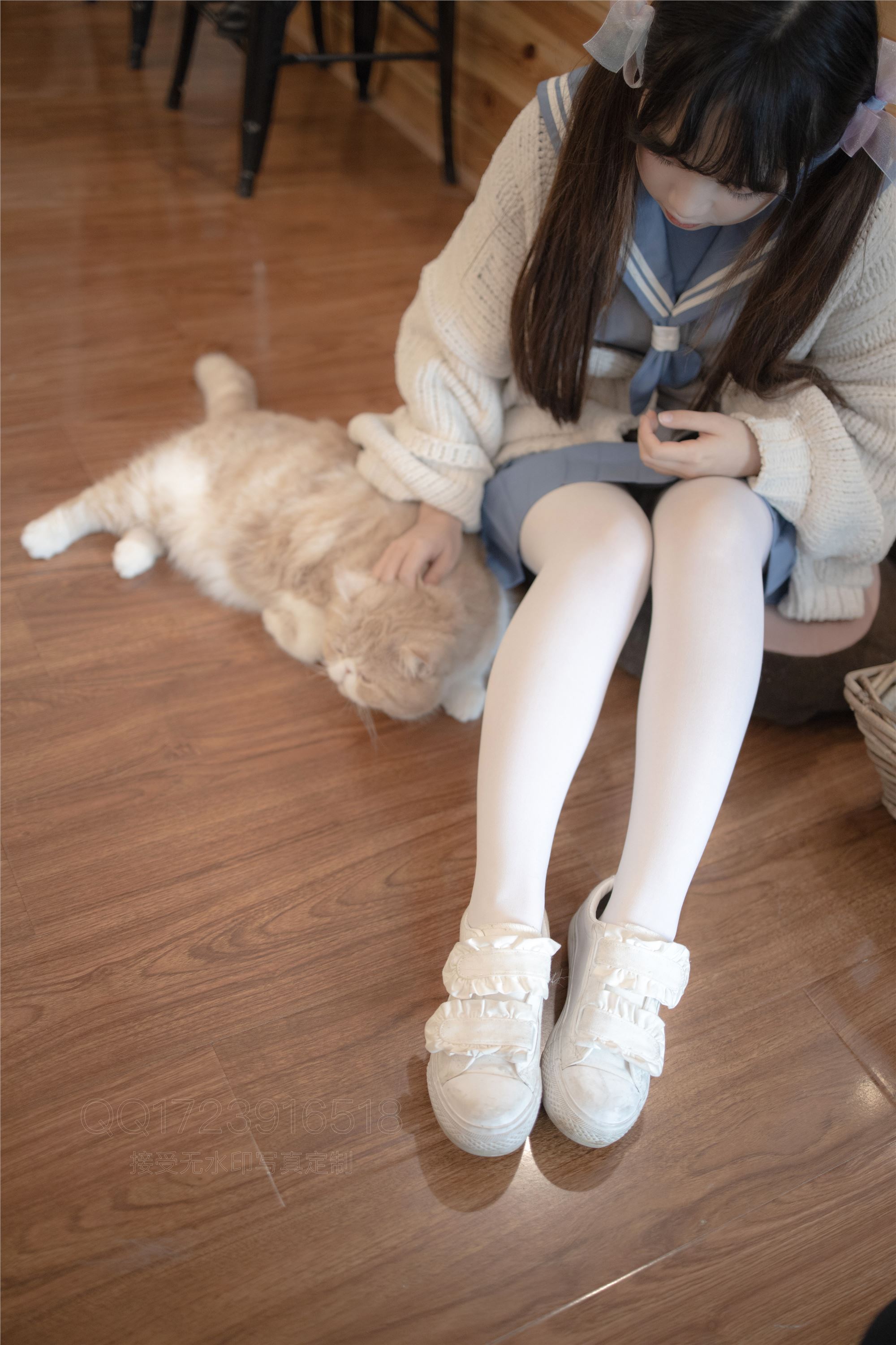 森萝财团萝莉丝足写真 X-061