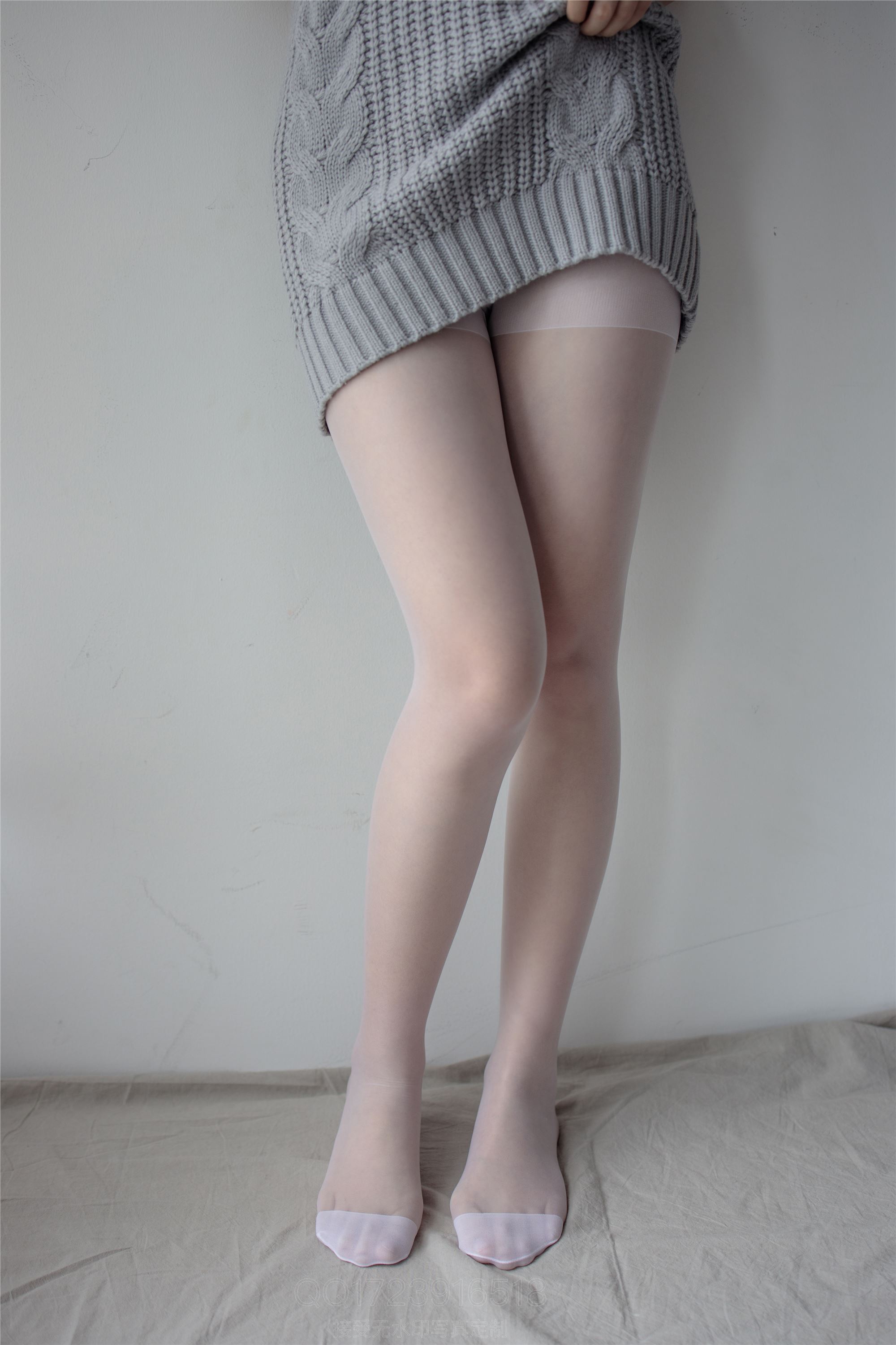 森萝财团萝莉丝足写真 X-062