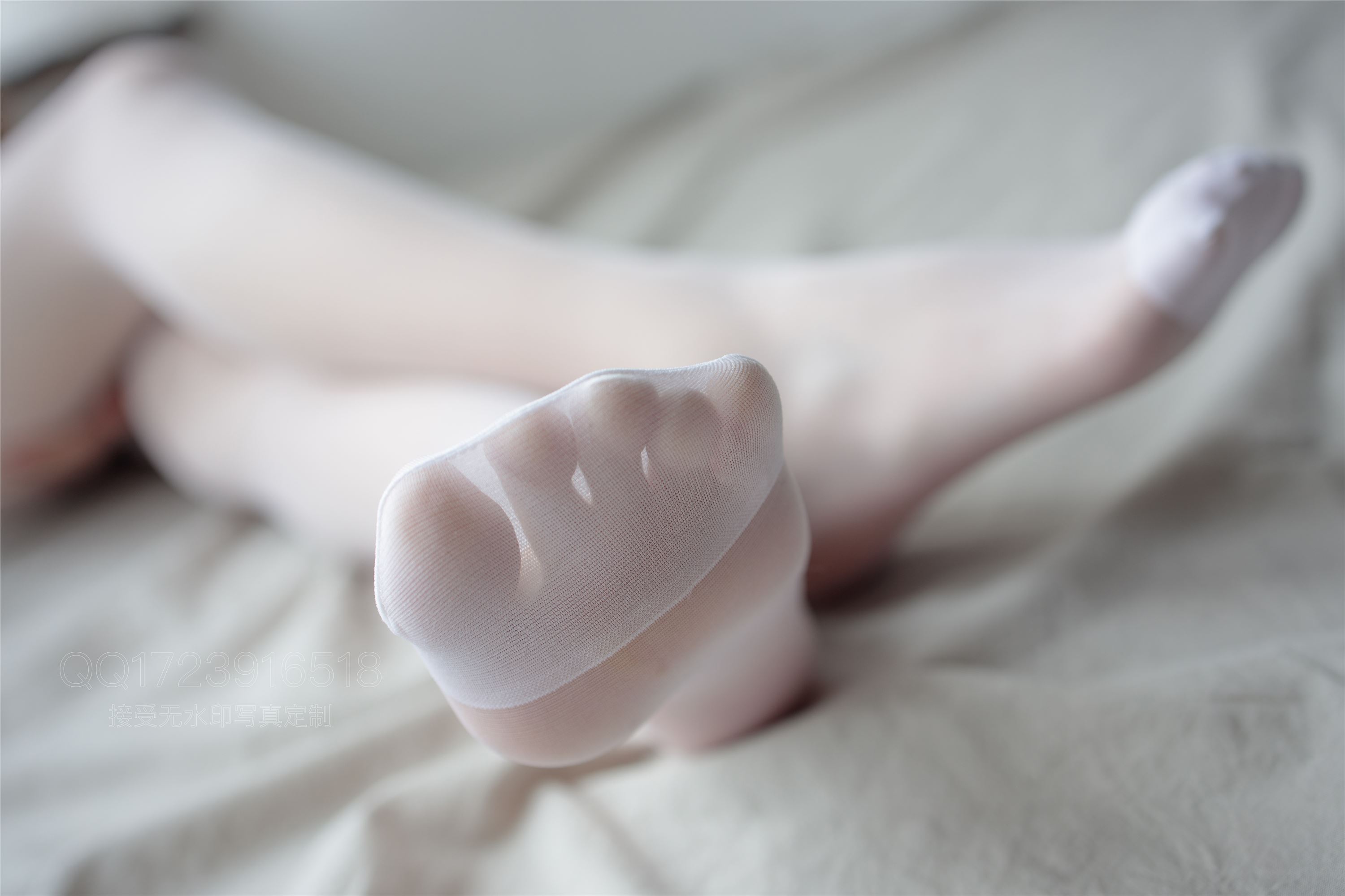 森萝财团萝莉丝足写真 X-062