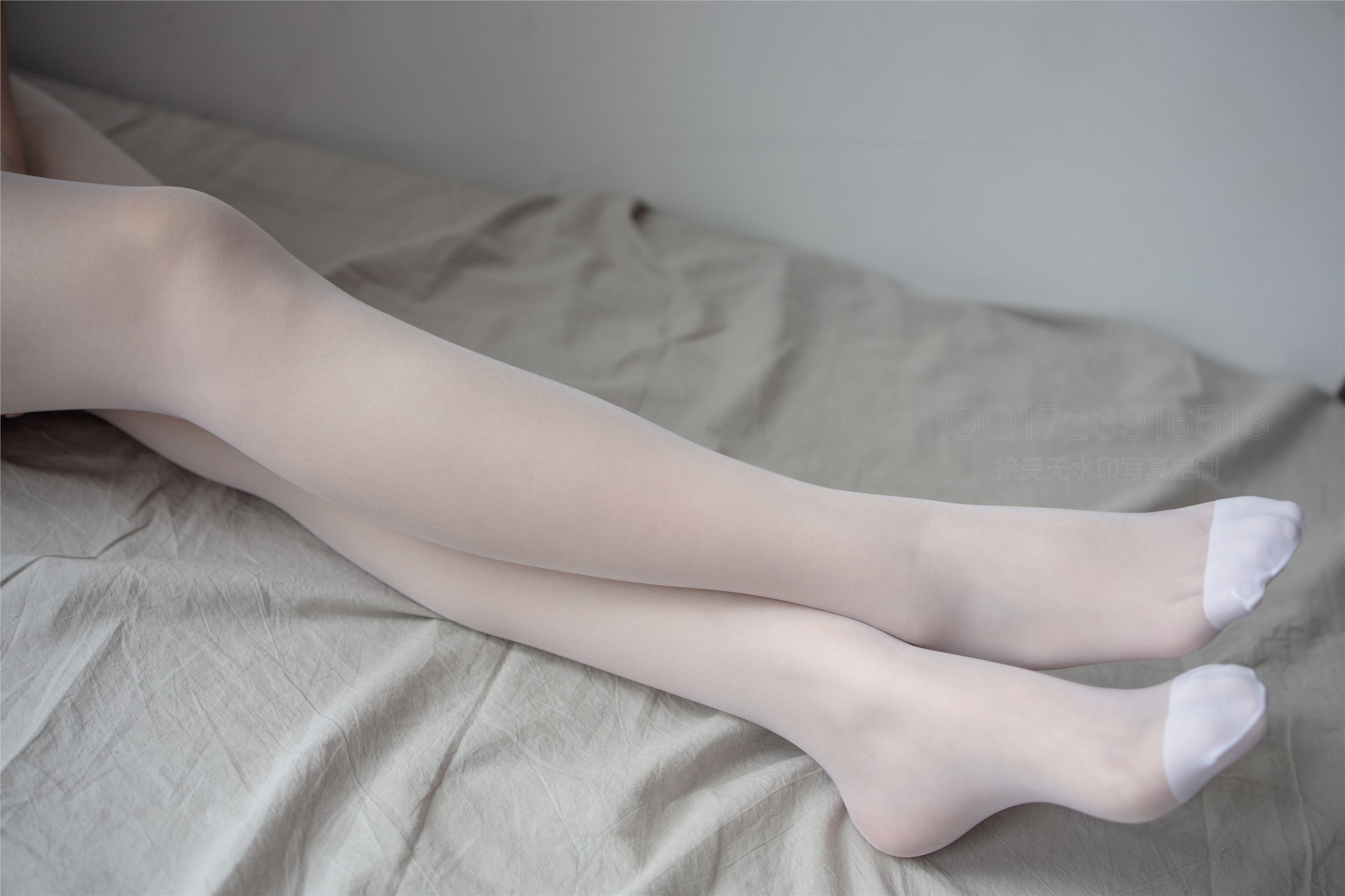 森萝财团萝莉丝足写真 X-062