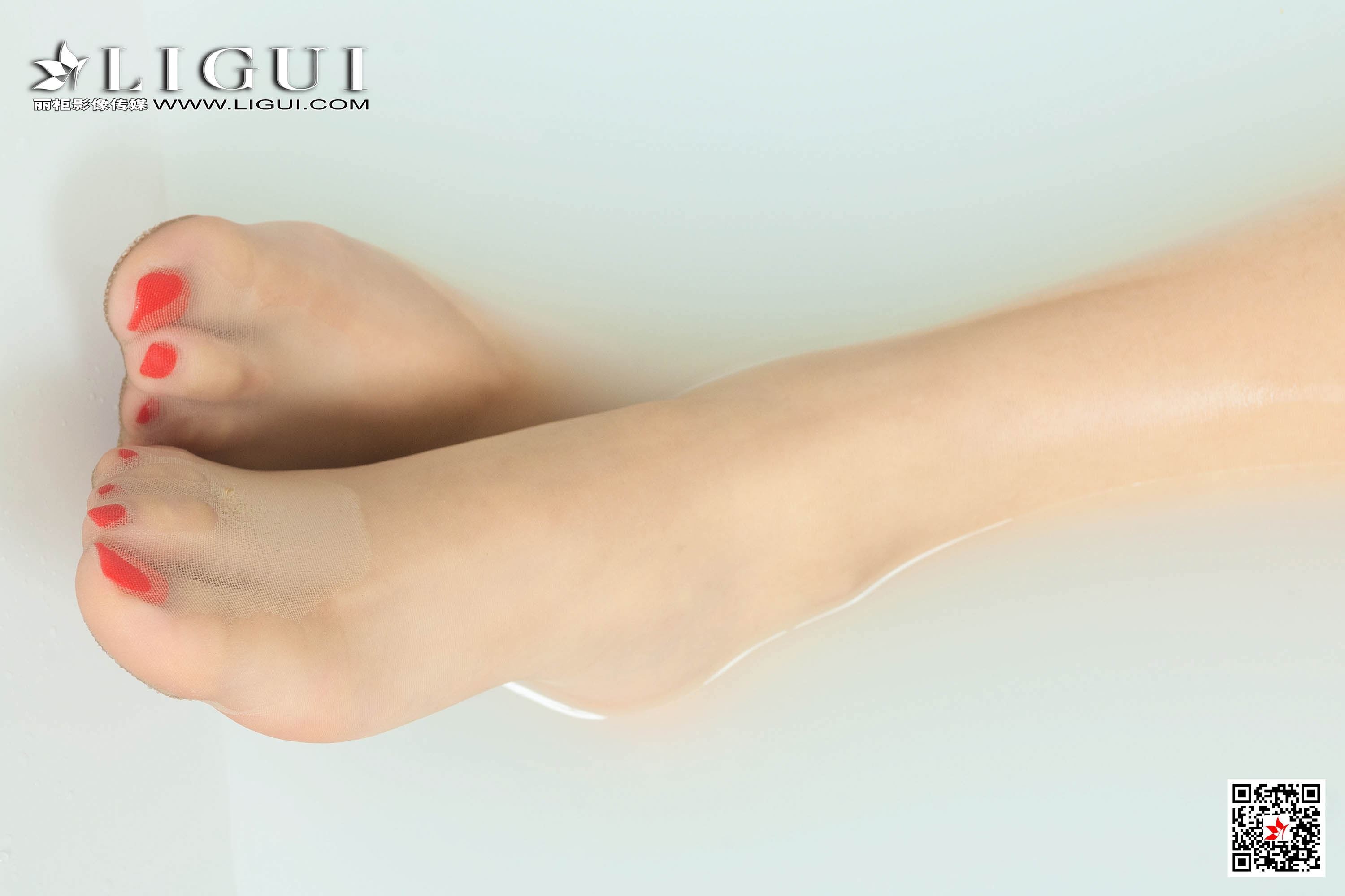 Ligui丽柜  2020.05.27《香浴名莲》潘潘