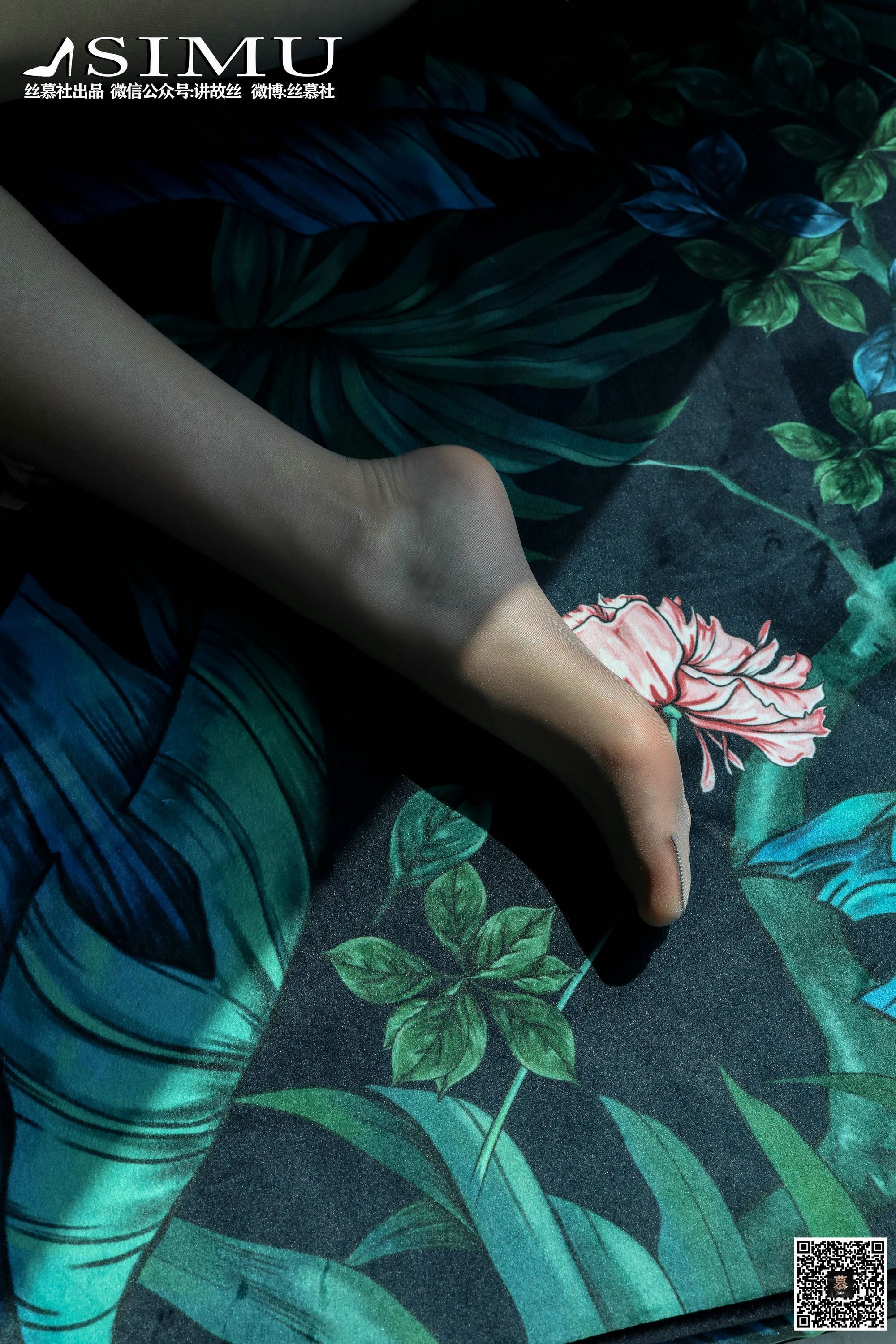 丝慕写真 SM247 新模 - 阳台遇娇丝