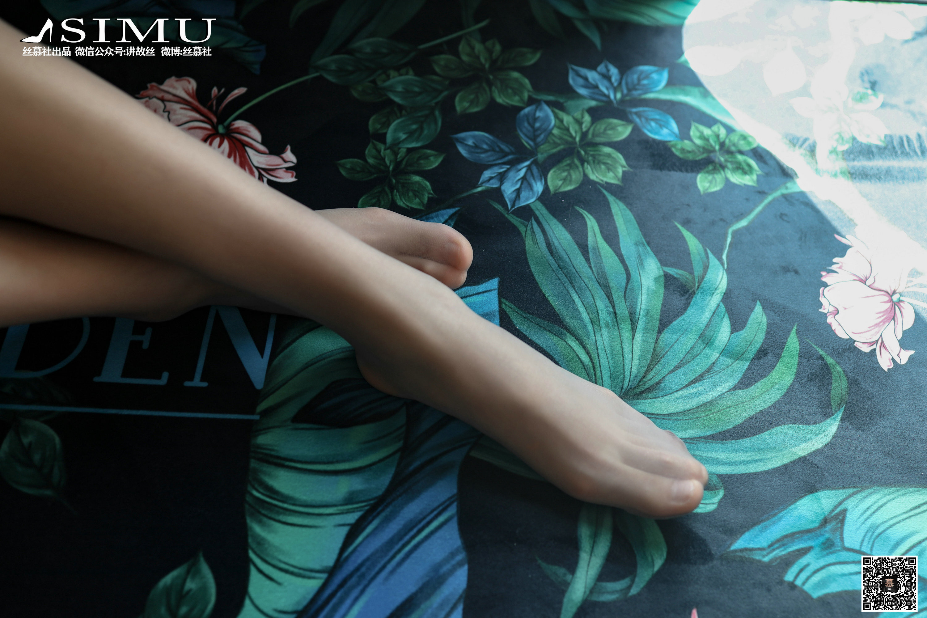 丝慕写真 SM247 新模 - 阳台遇娇丝