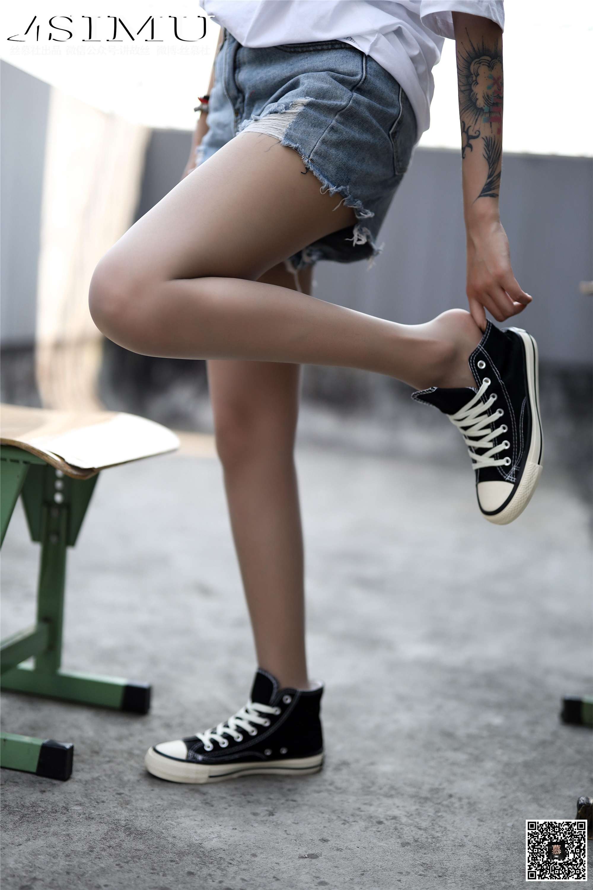 丝慕写真 SM250 新模《纹身酷girl》