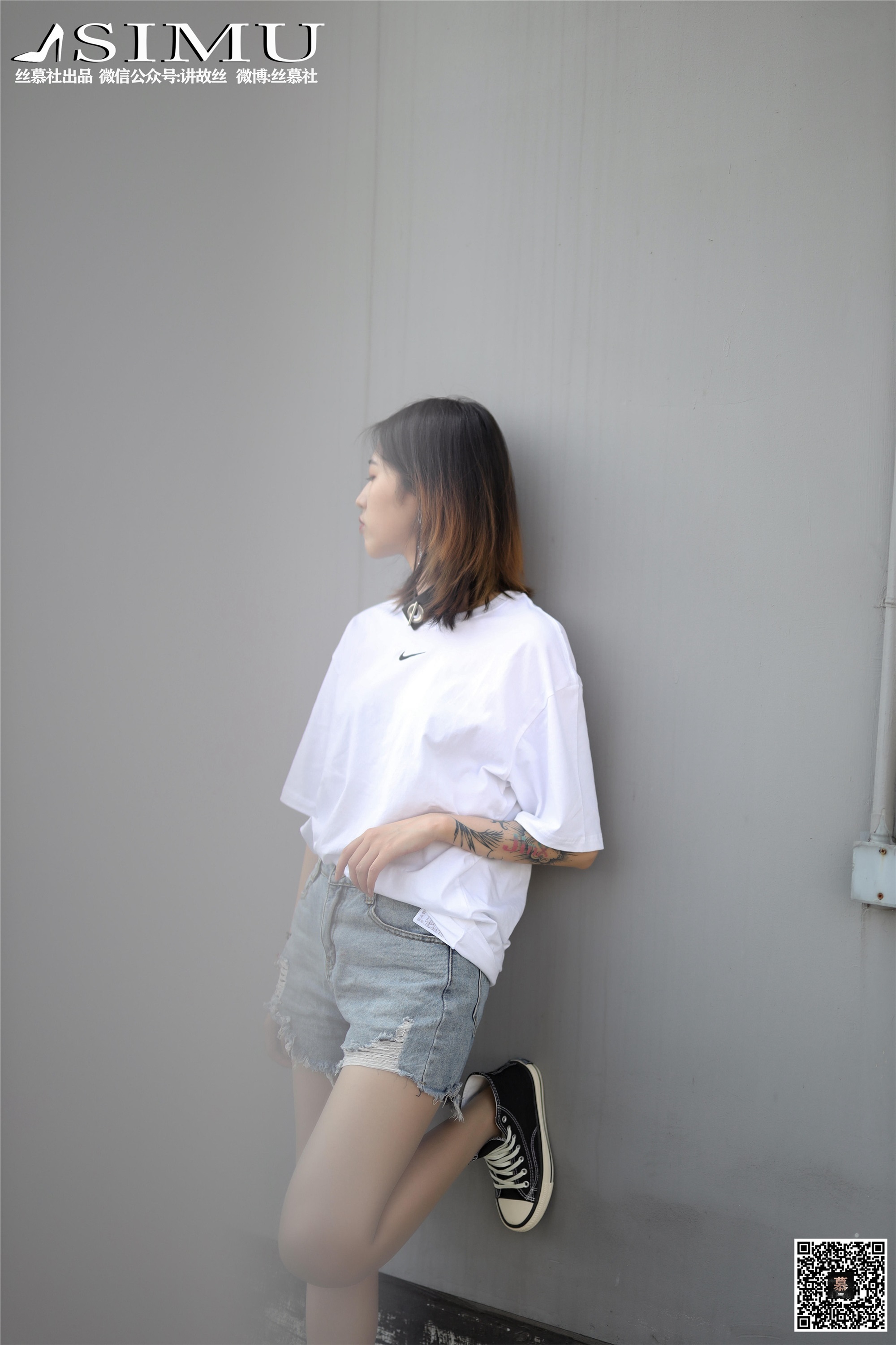 丝慕写真 SM250 新模《纹身酷girl》