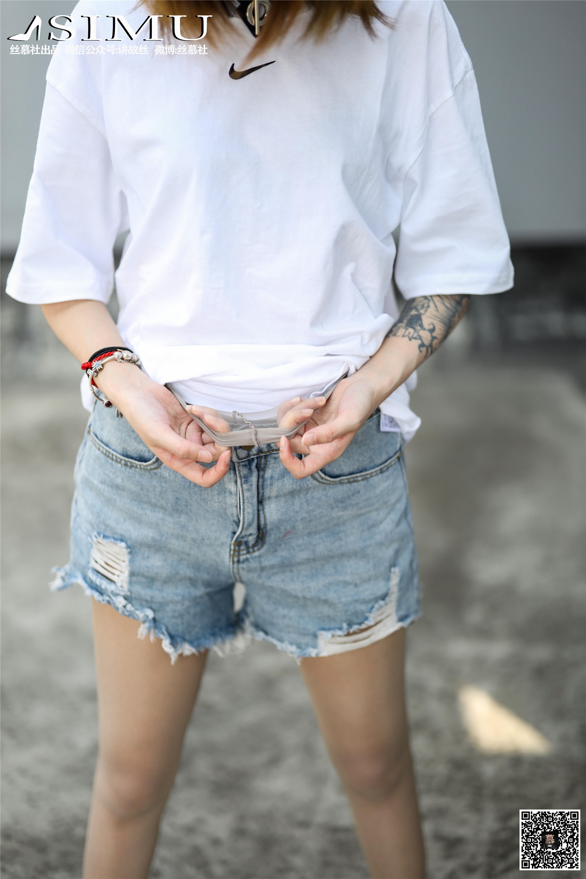 丝慕写真 SM250 新模《纹身酷girl》