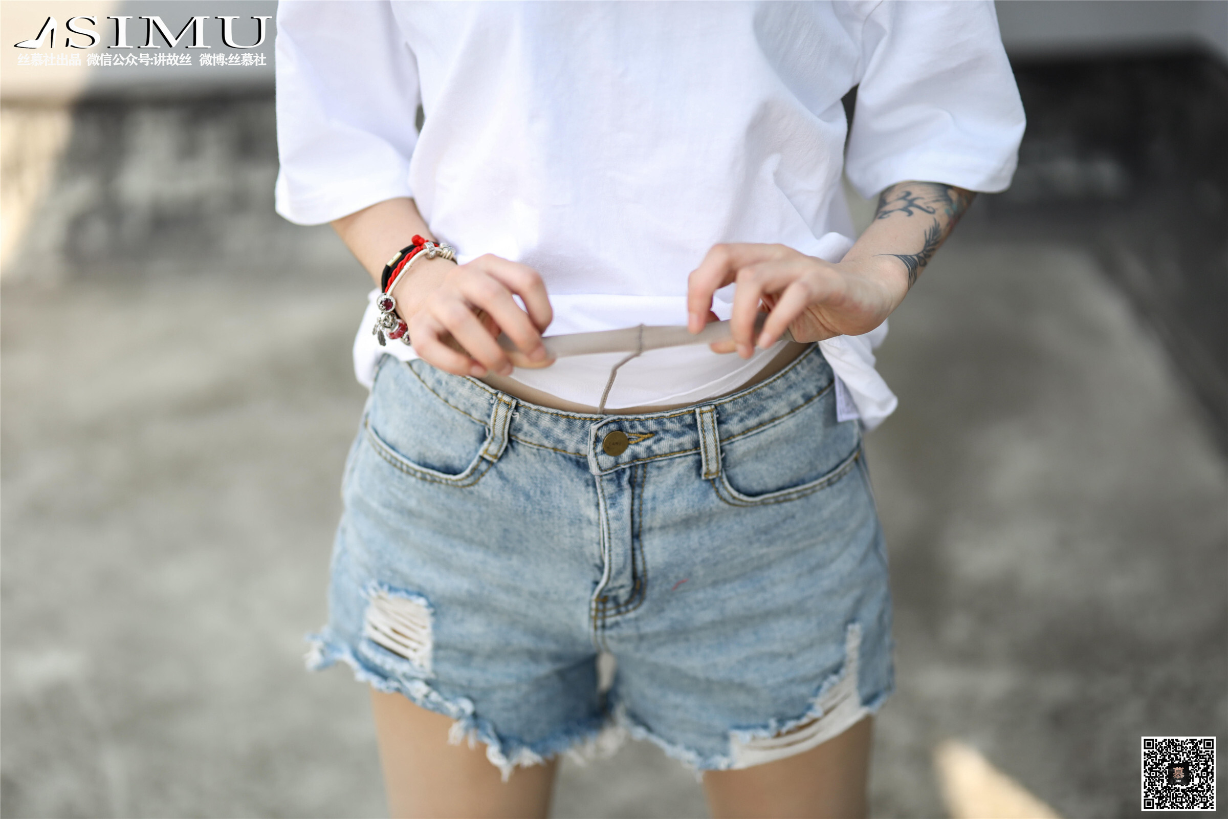 丝慕写真 SM250 新模《纹身酷girl》