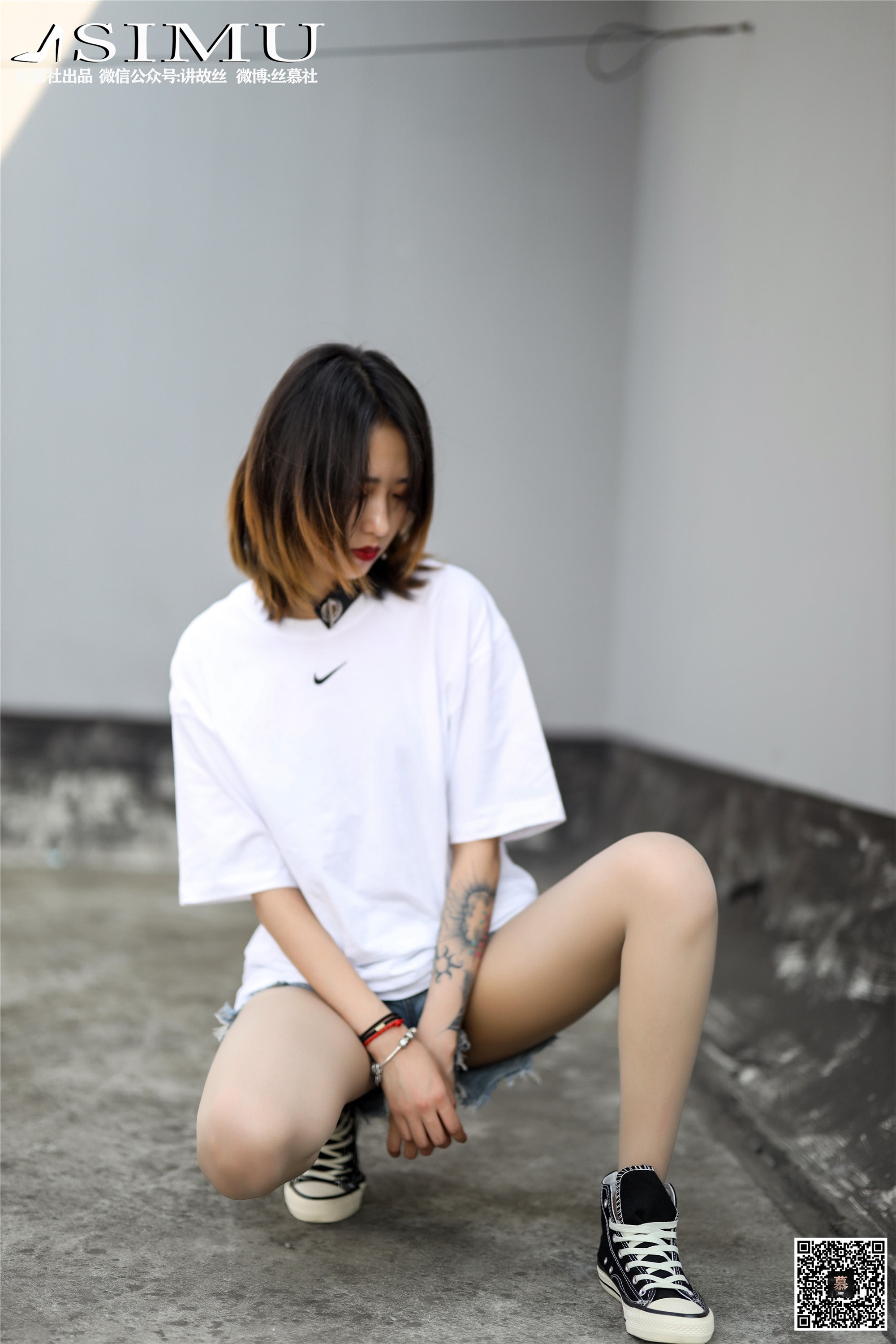 丝慕写真 SM250 新模《纹身酷girl》