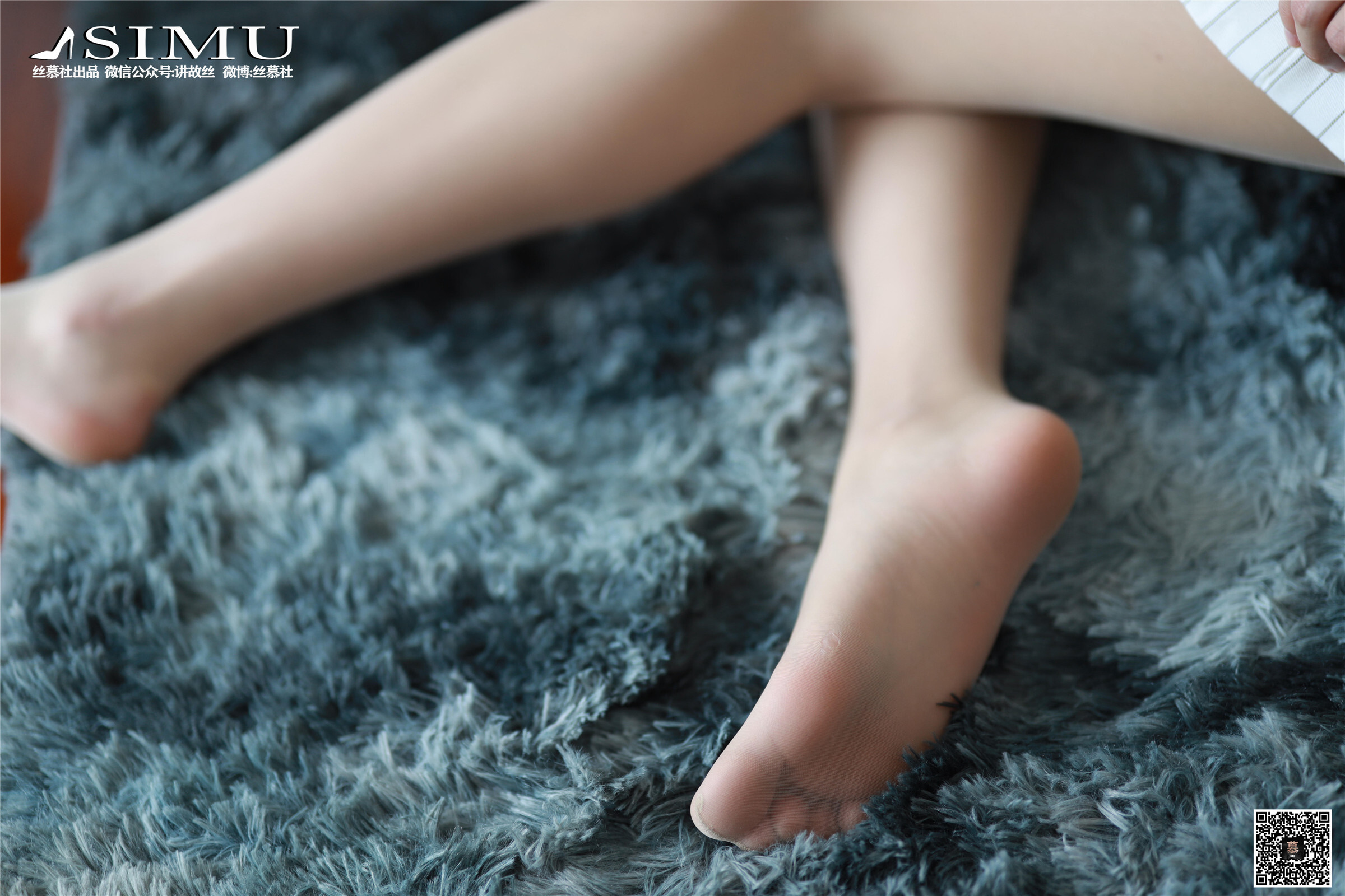 丝慕写真 SM251 《办公室里的两位秘书》