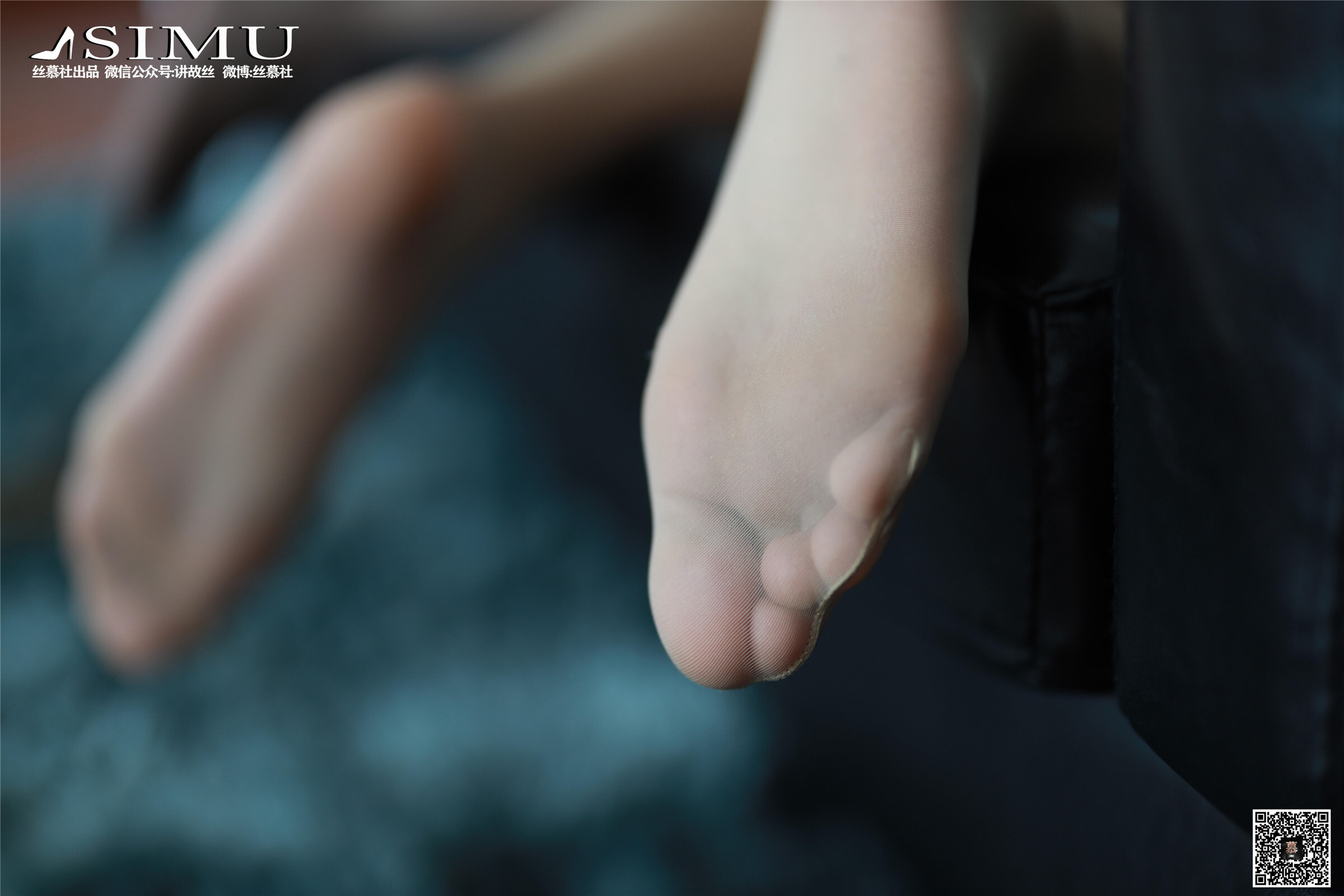 丝慕写真 SM251 《办公室里的两位秘书》