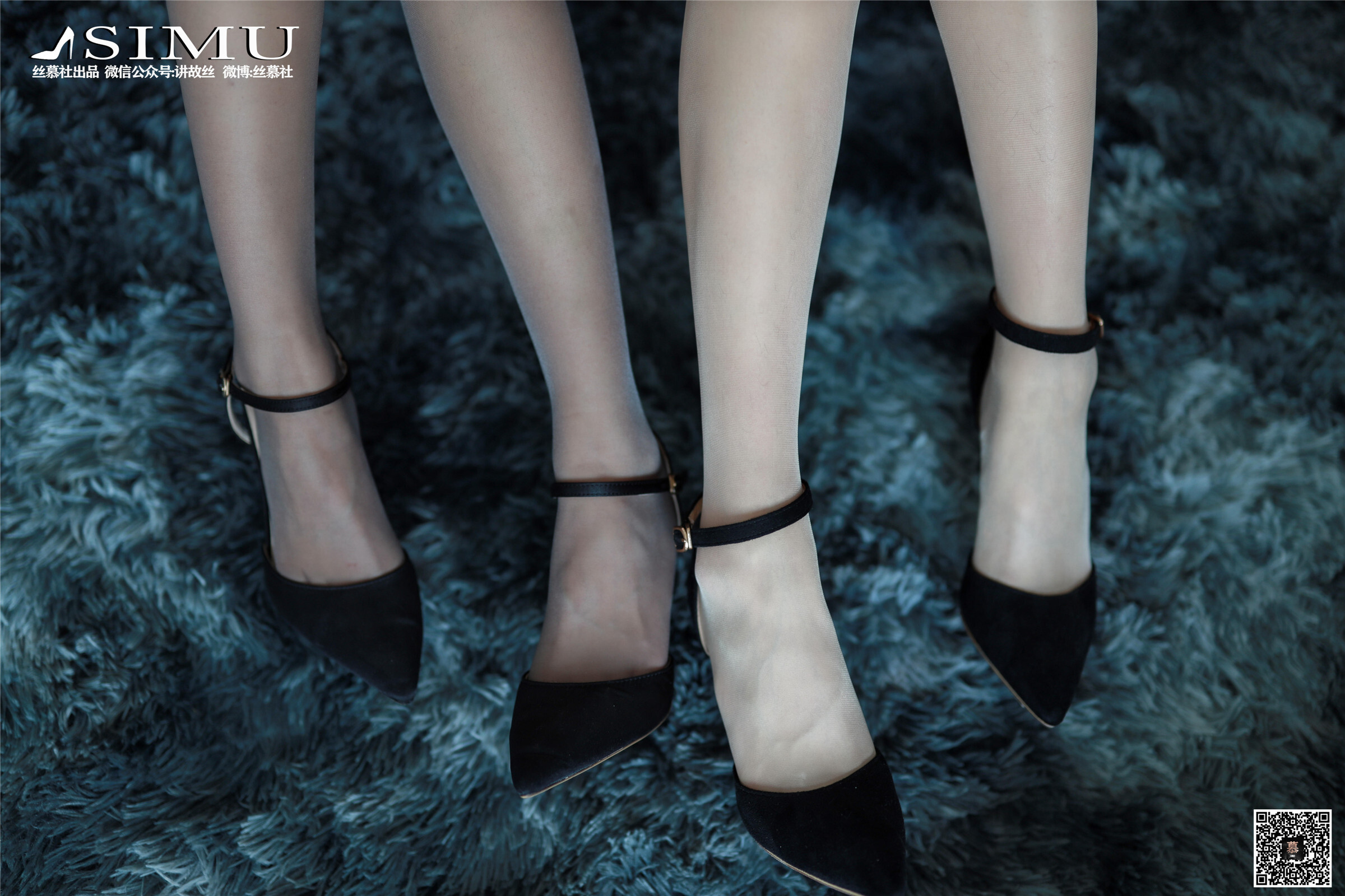 丝慕写真 SM251 《办公室里的两位秘书》