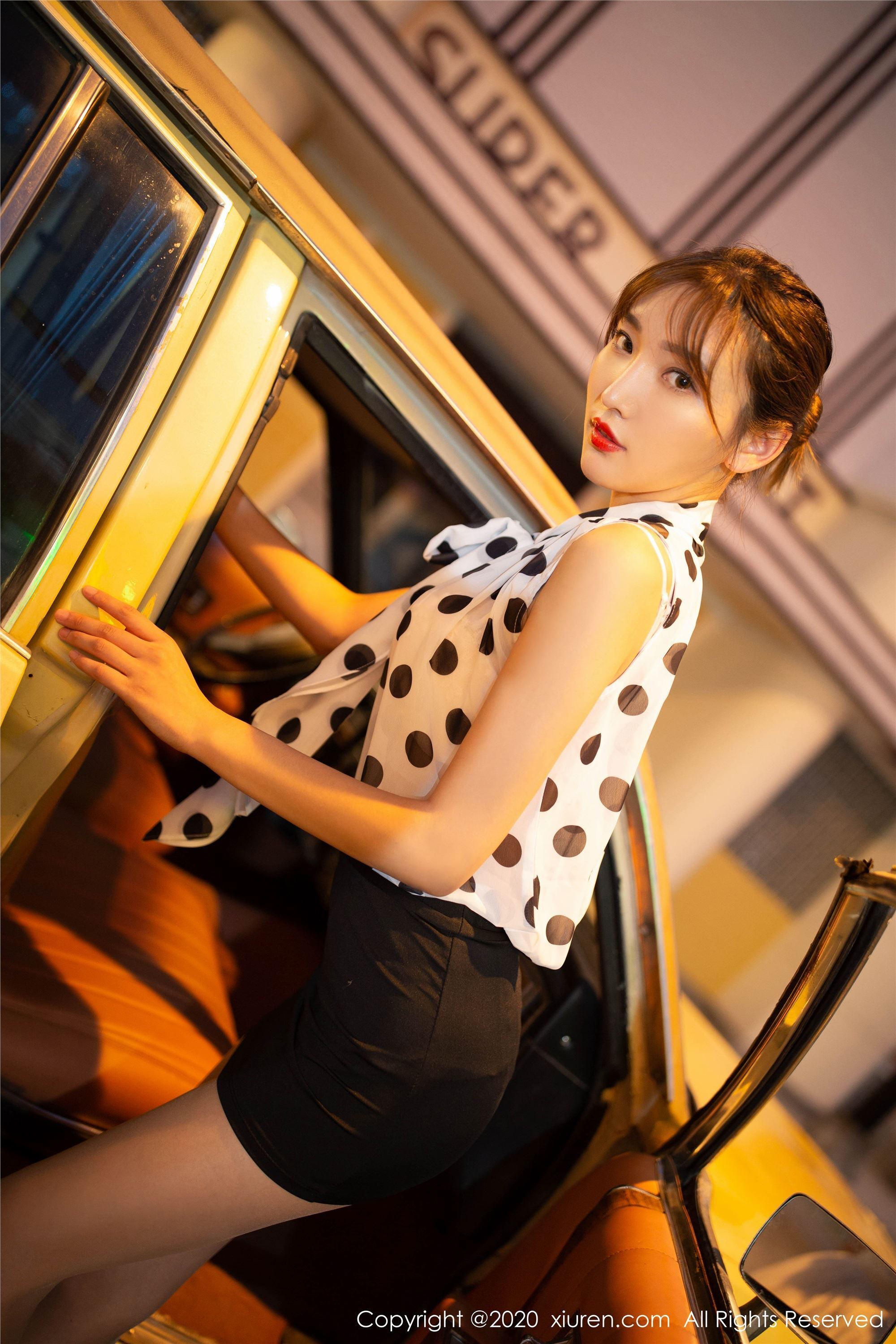 XIUREN秀人网 2020.05.06 No.2222 陆萱萱