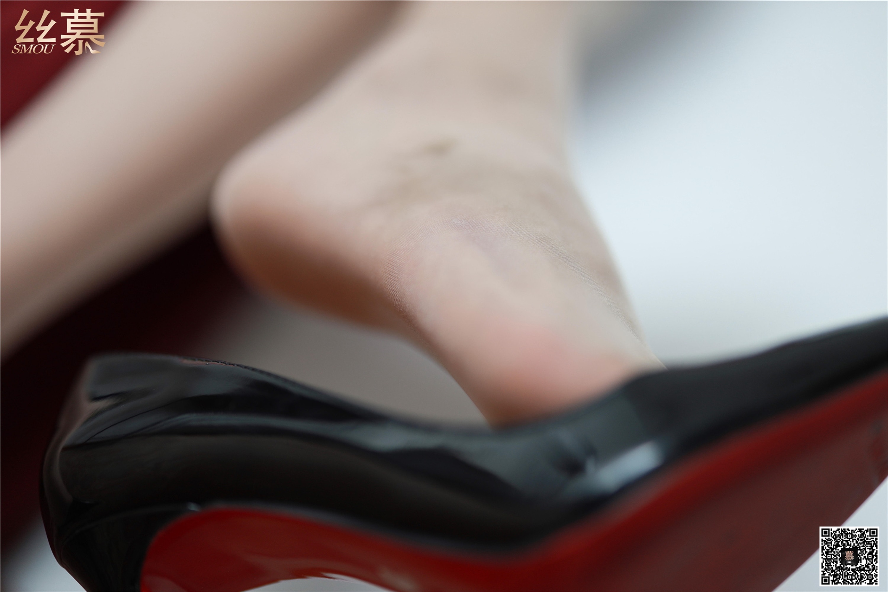 丝慕写真 SM273 天天一元 熙熙《裙下风光有韵足》