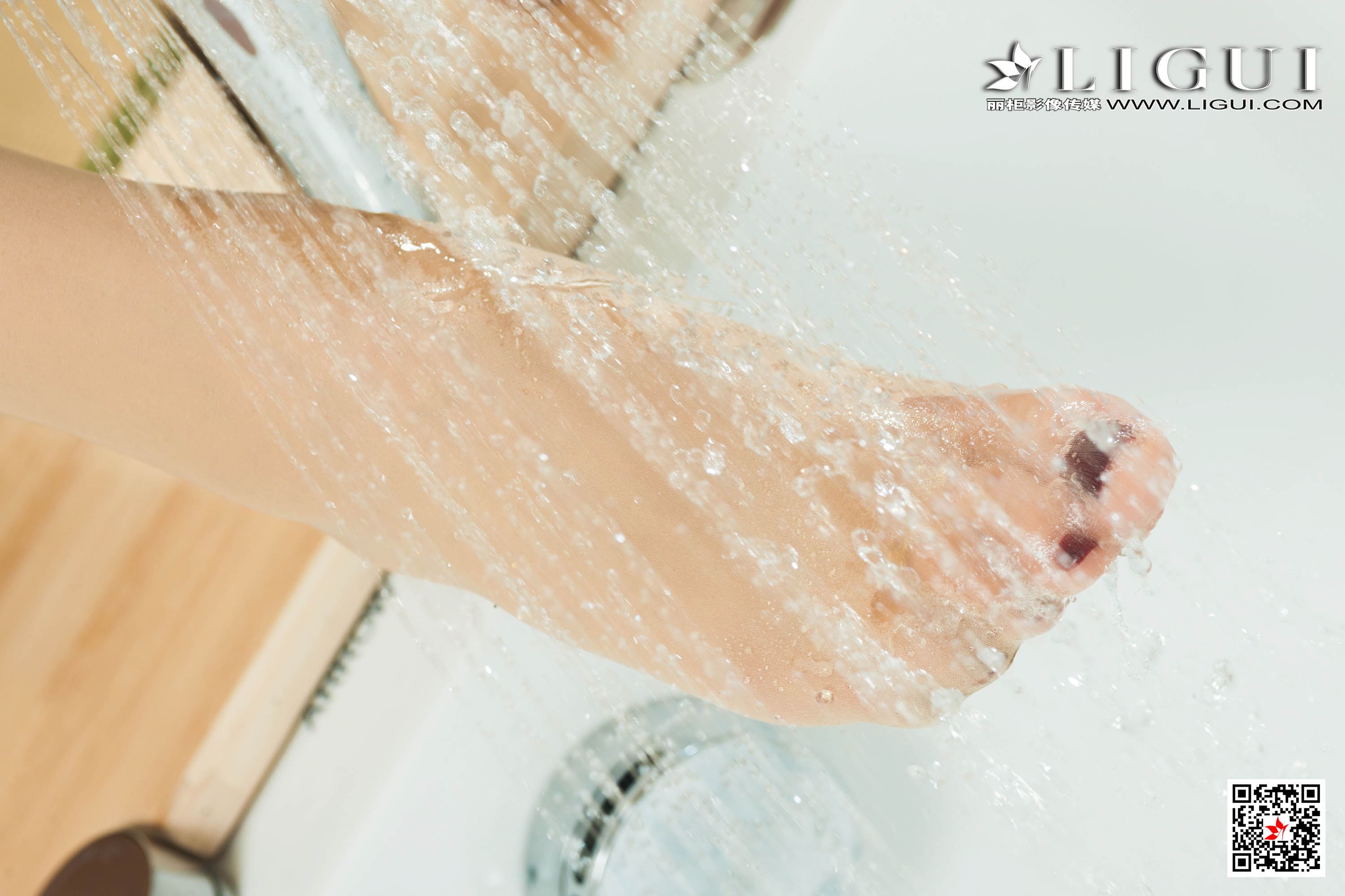 Ligui丽柜 2020.07.02《浴室现春光》兔子