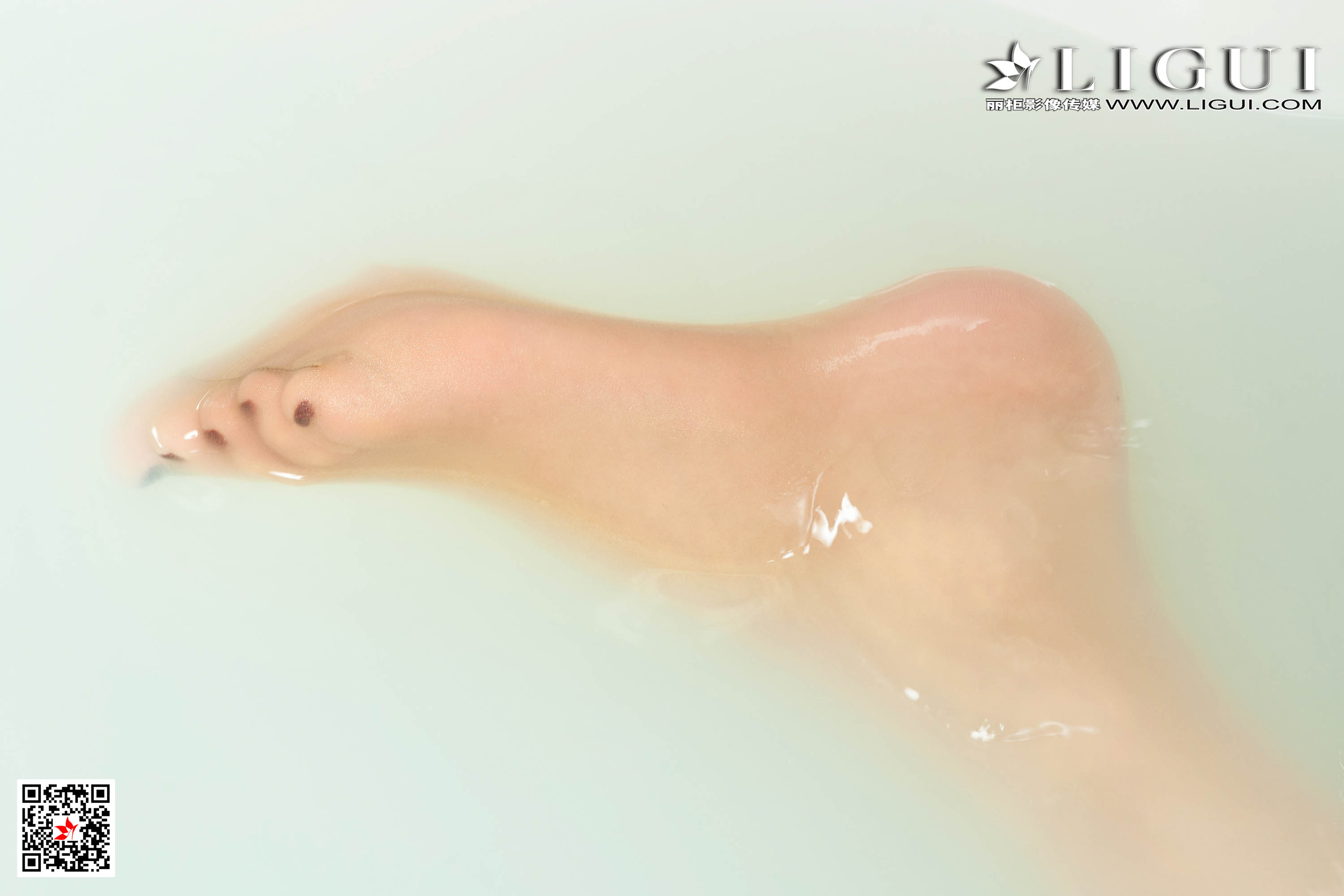 Ligui丽柜 2020.07.02《浴室现春光》兔子