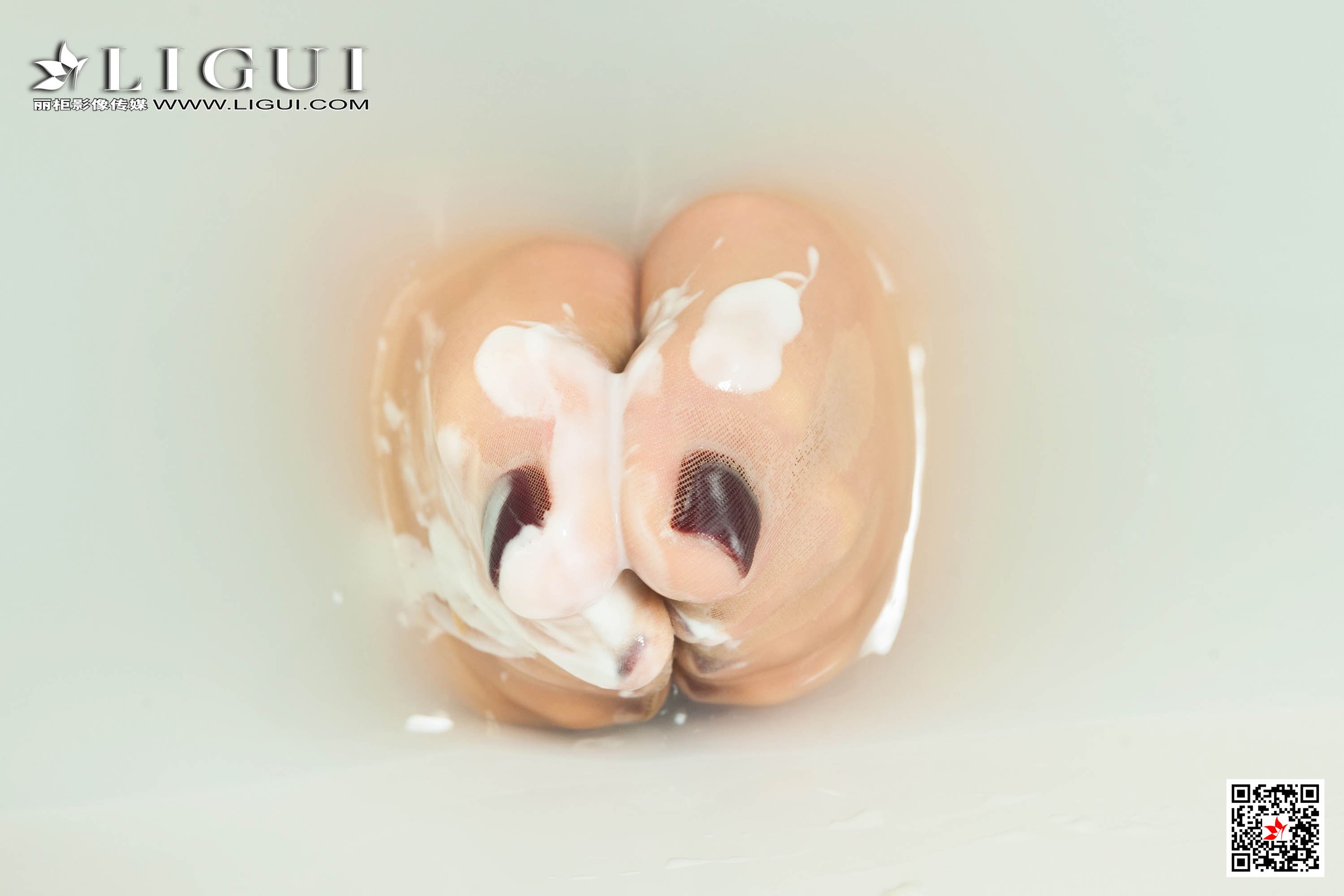 Ligui丽柜 2020.07.02《浴室现春光》兔子