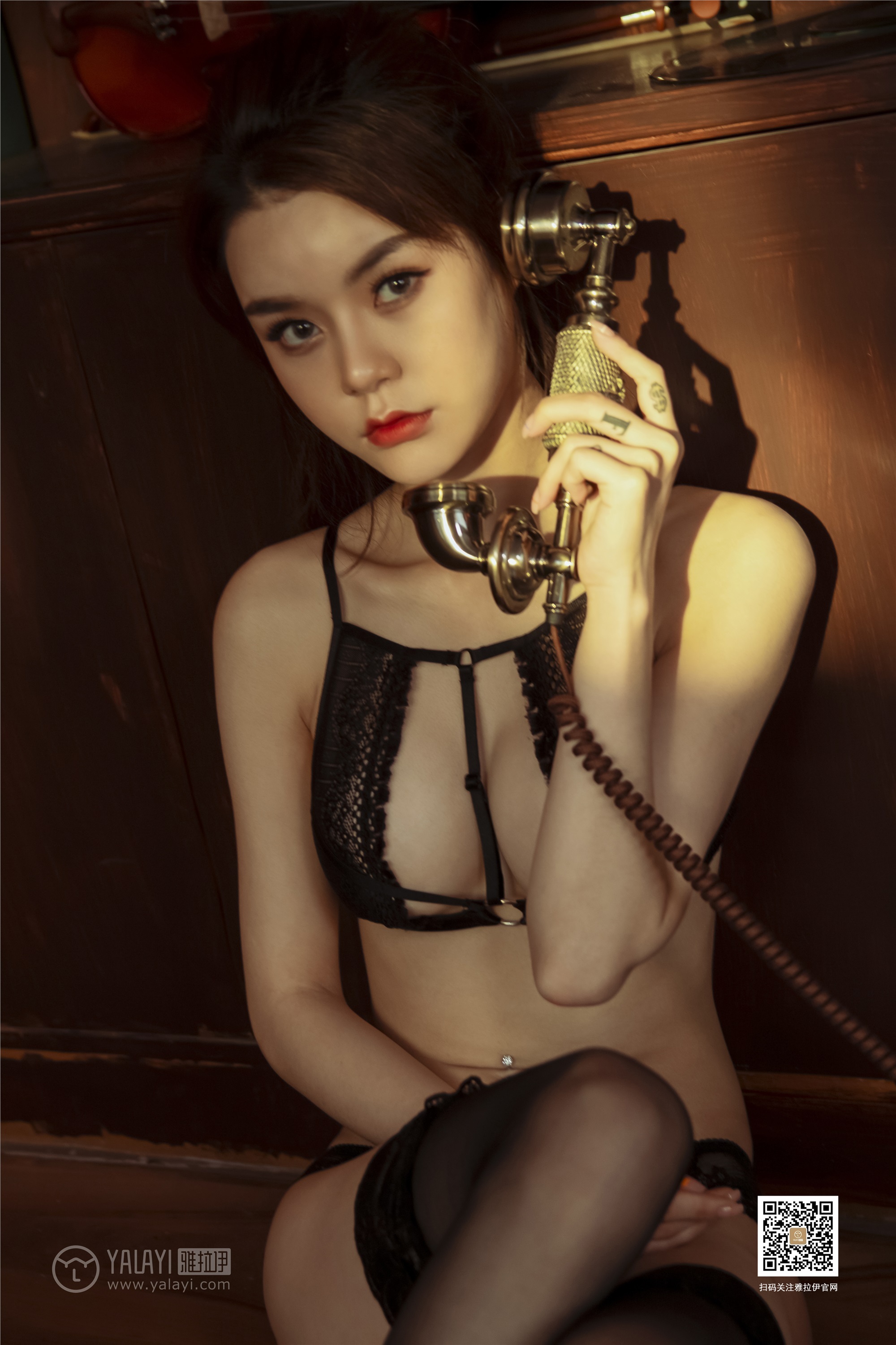 YaLaYi雅拉伊 2019-08-14 Vol.0359 蓉蓉 撕开向日葵