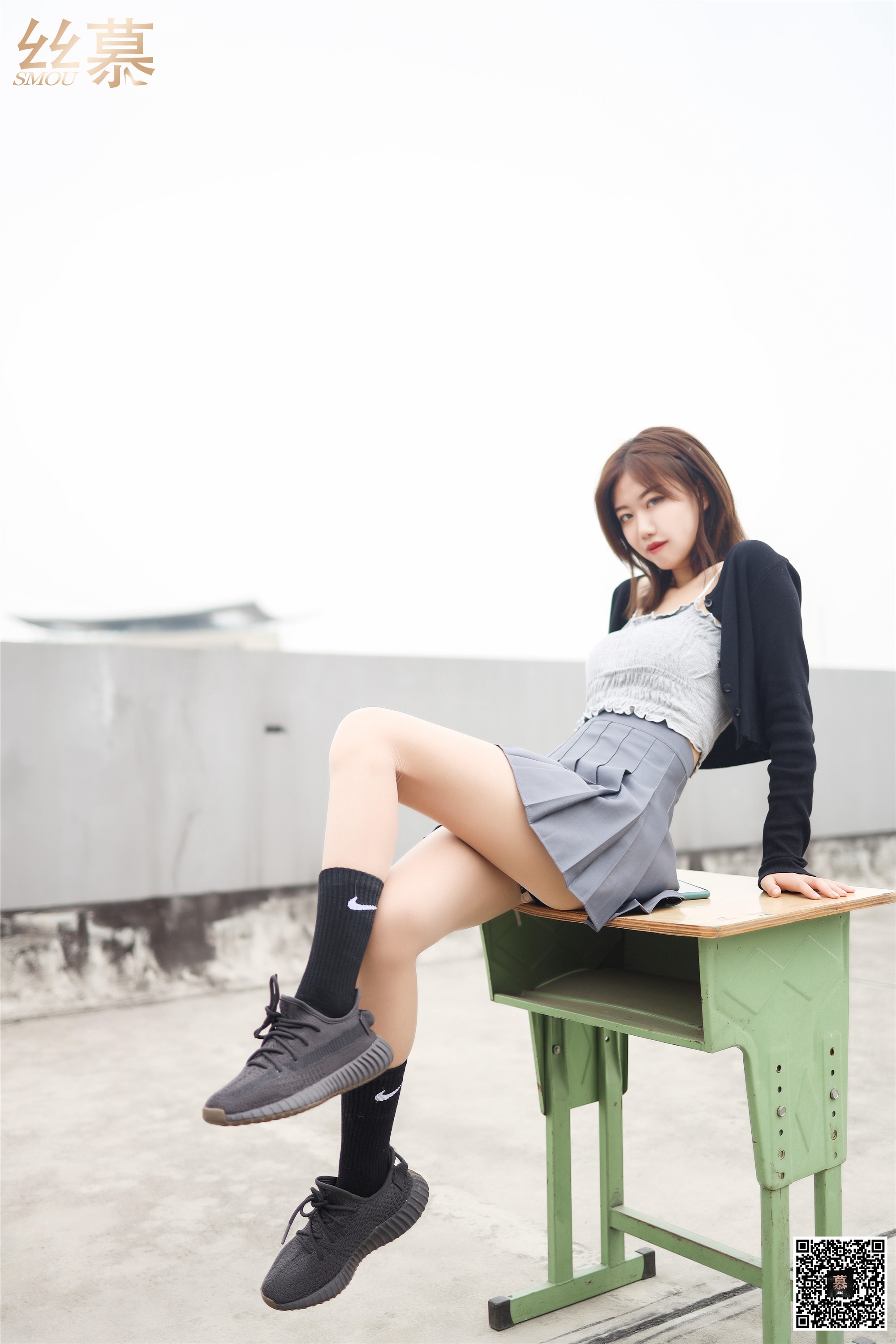 丝慕写真 SM288 米朵 《天台玩丝两姐妹》