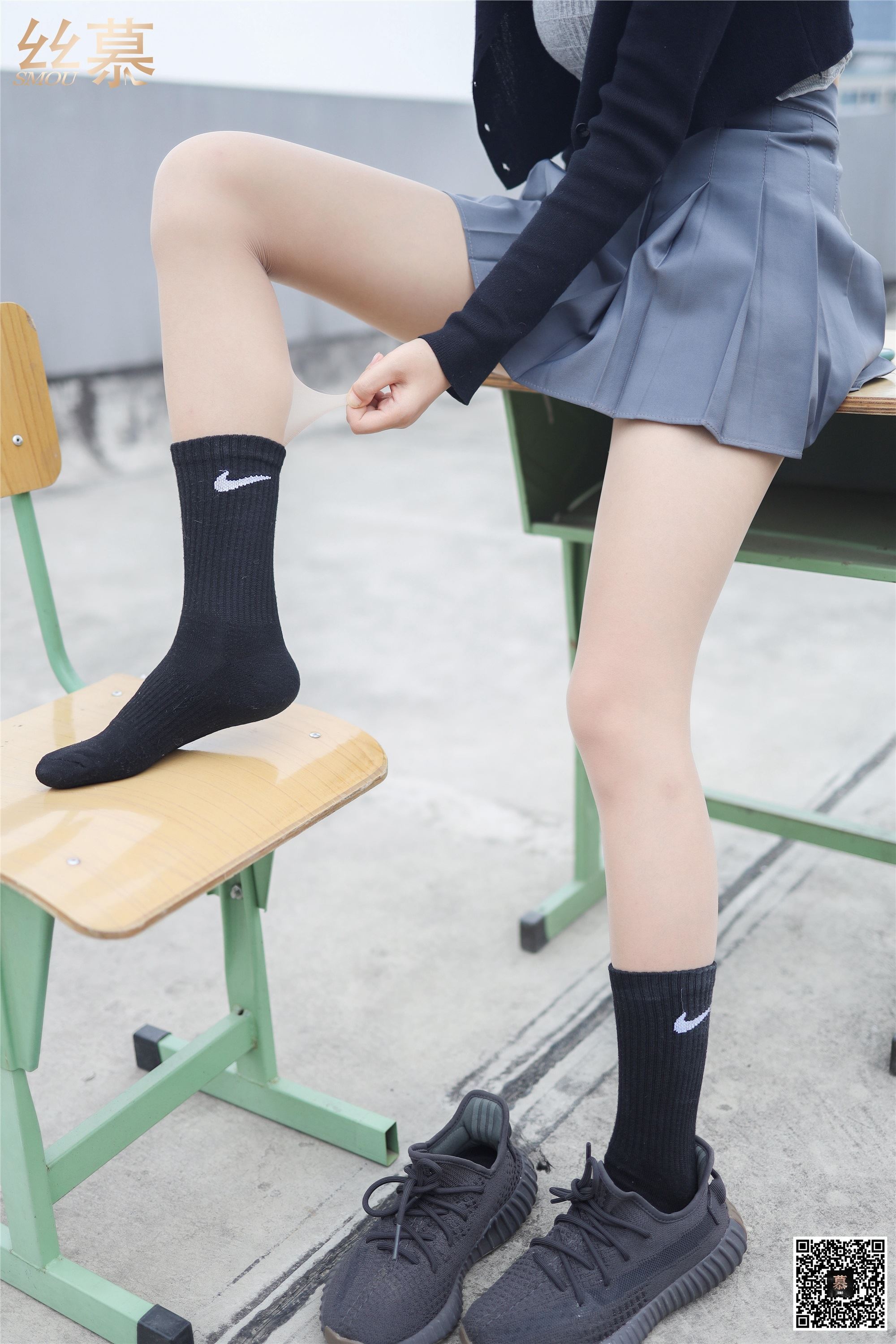 丝慕写真 SM288 米朵 《天台玩丝两姐妹》