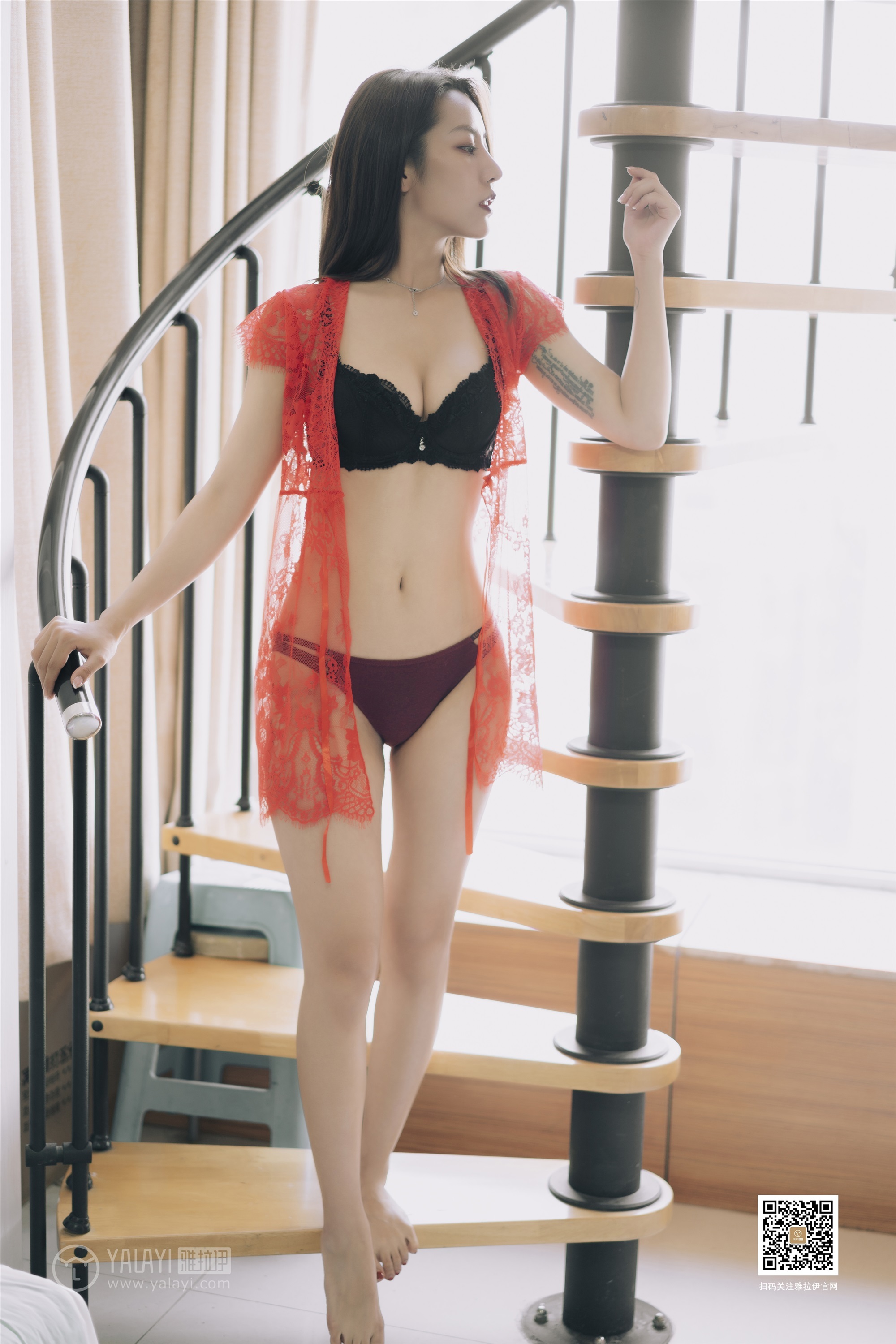 YaLaYi雅拉伊 2019-08-23 Vol.0368 芊芊 红与黑