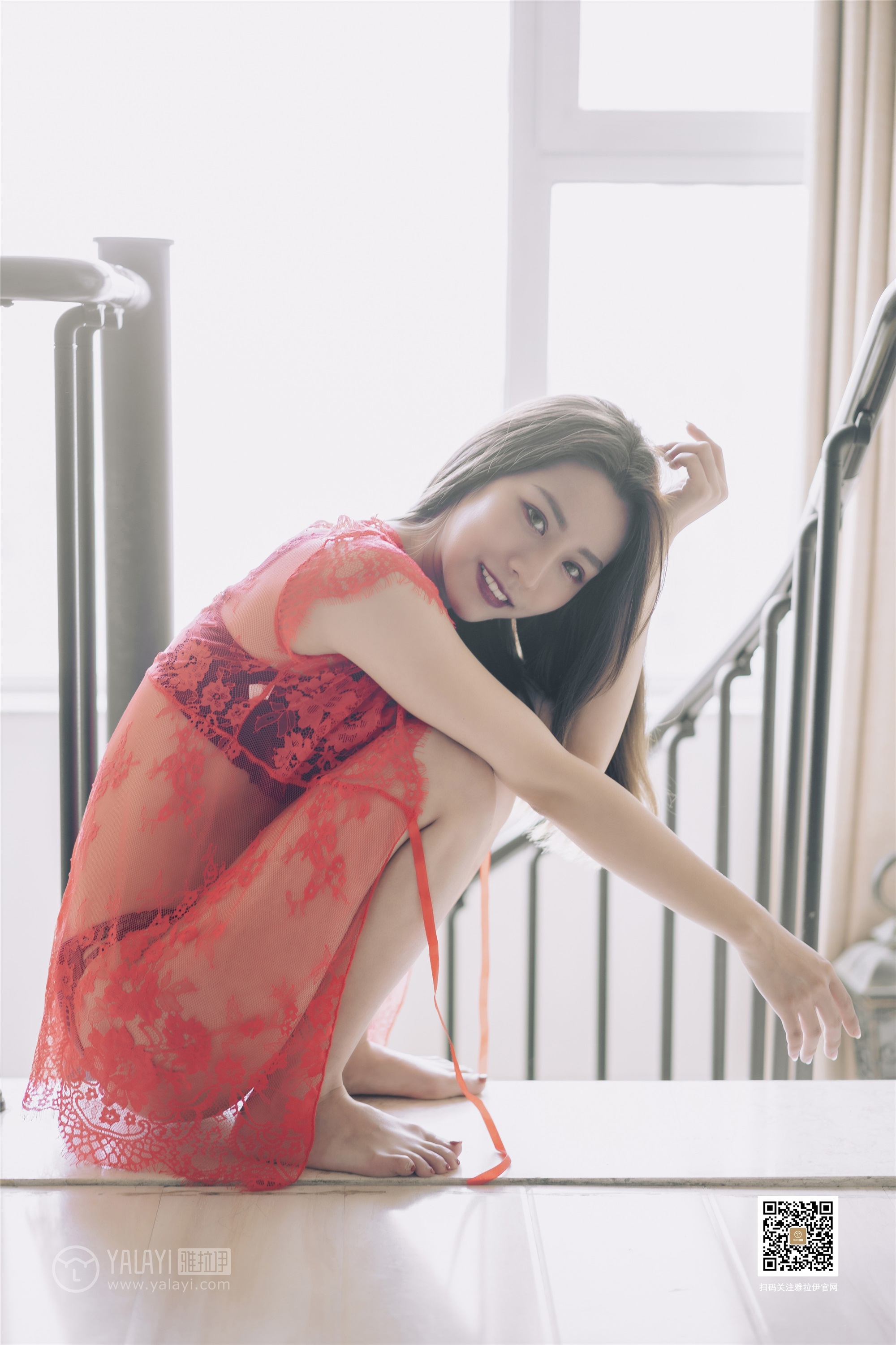 YaLaYi雅拉伊 2019-08-23 Vol.0368 芊芊 红与黑