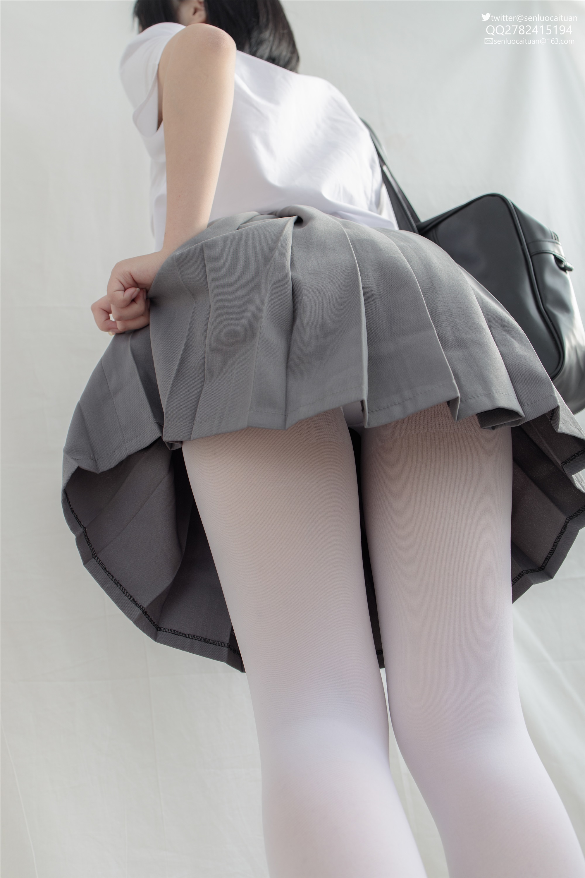 森萝财团萝莉丝足写真 GG-003 希晨 JK白丝