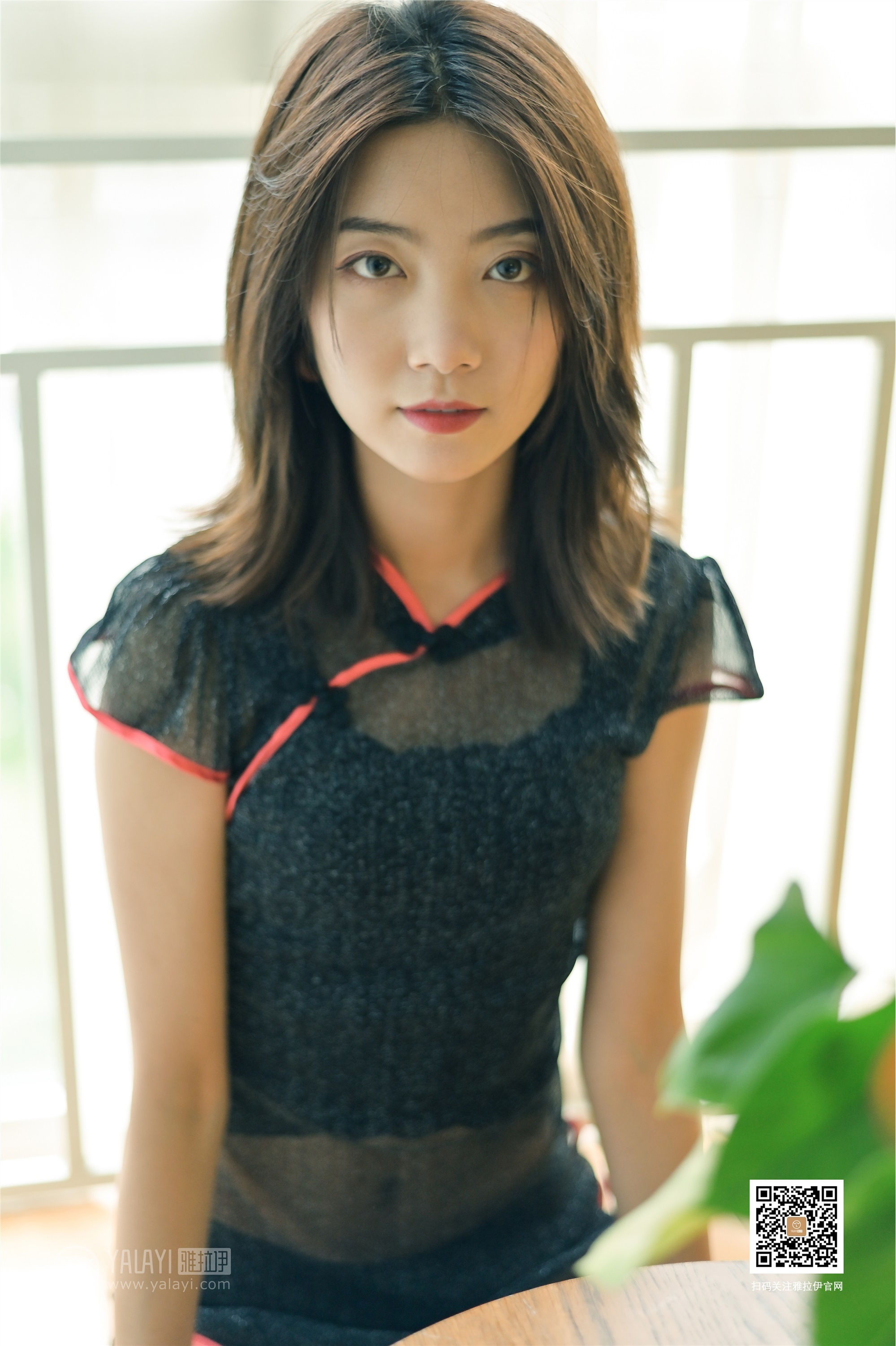 YaLaYi雅拉伊 2019-08-24 Vol.0369 纹纹 音乐系的旗袍女孩