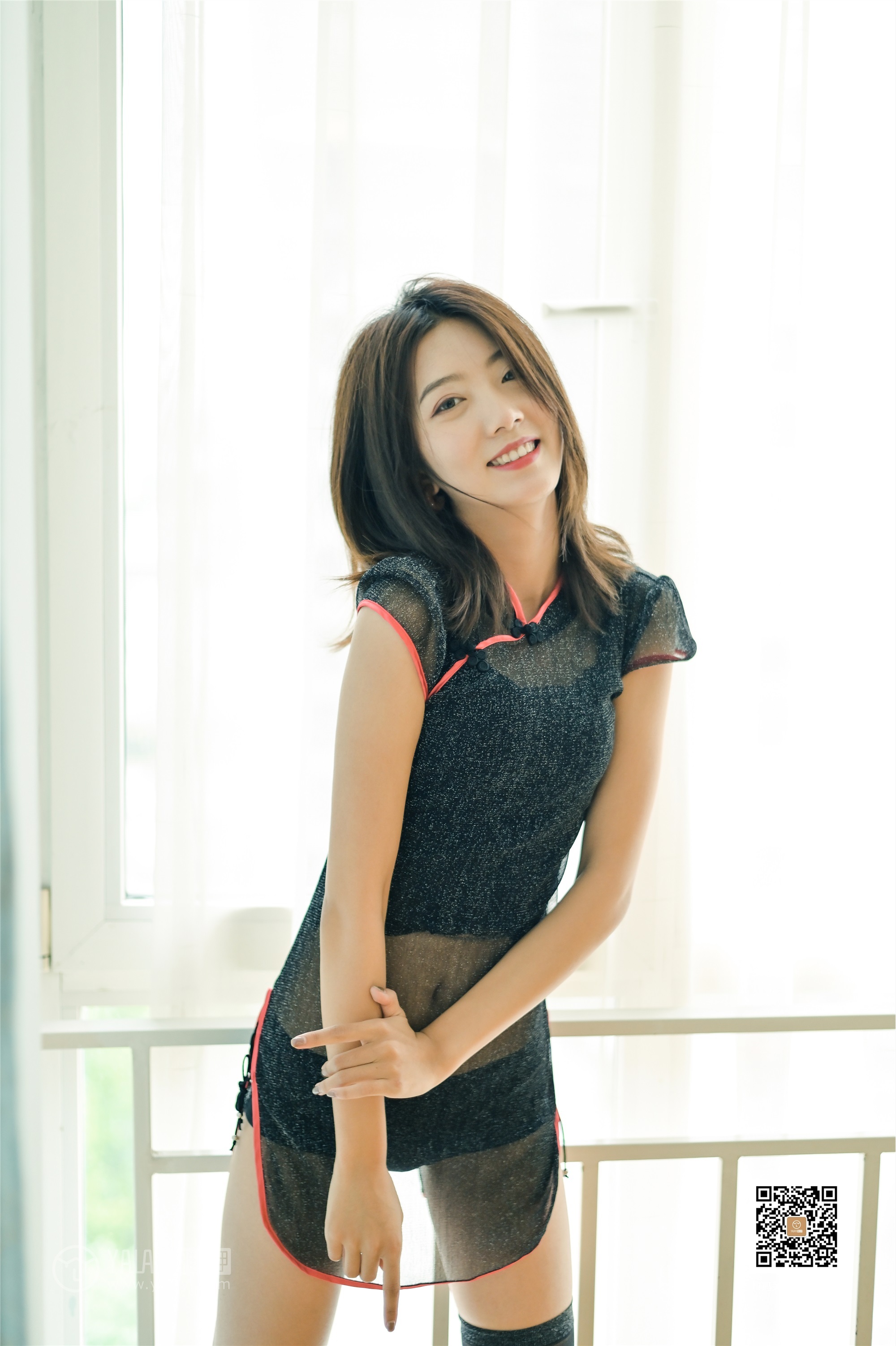 YaLaYi雅拉伊 2019-08-24 Vol.0369 纹纹 音乐系的旗袍女孩